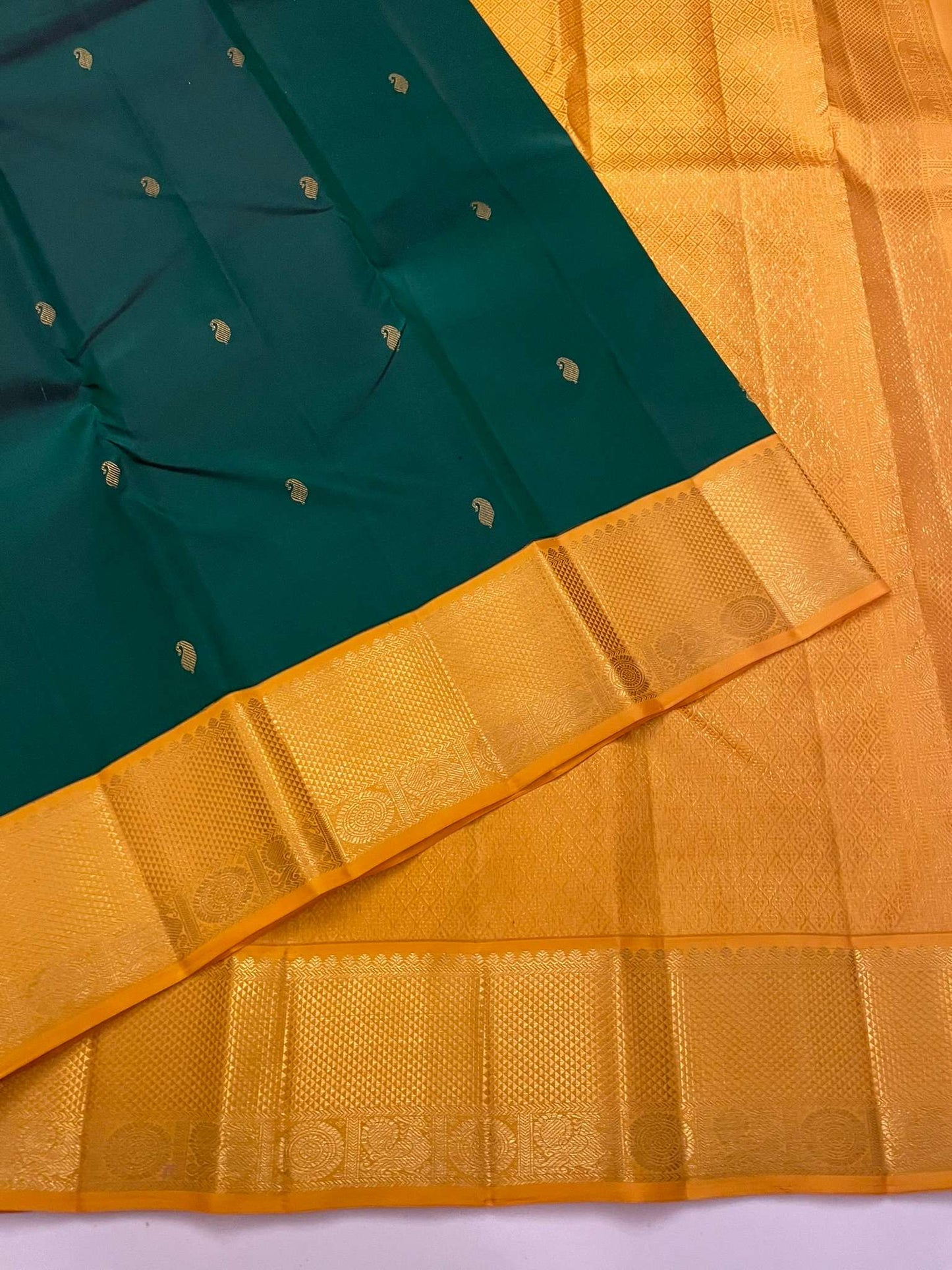 Kanchivaram Silk SBE218L8-13 By SRISHTA