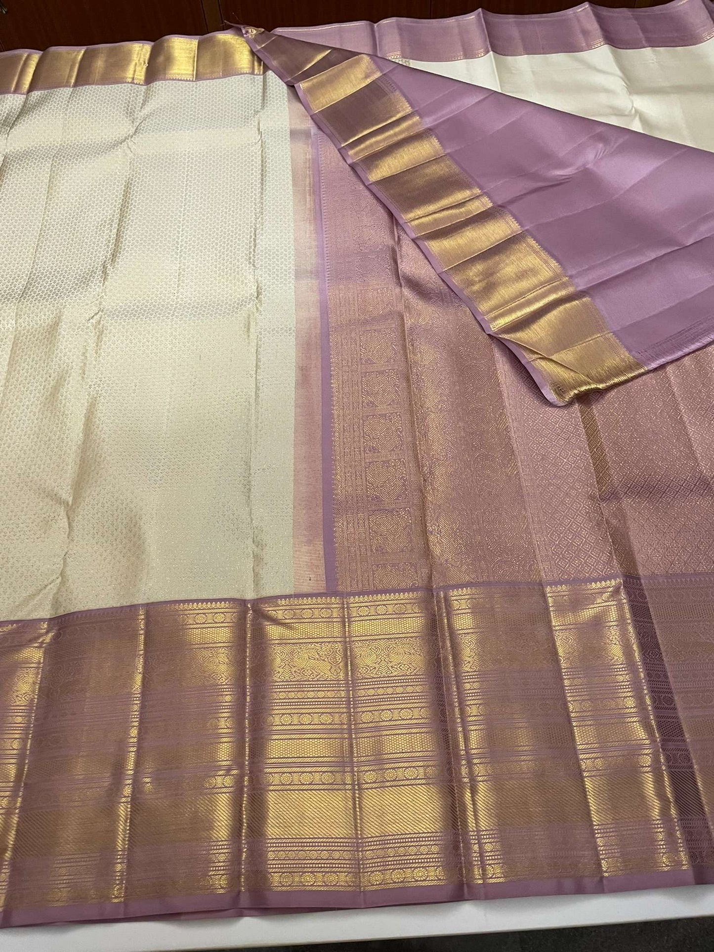 Kanchivaram Silk SBE218L5-12 By SRISHTA