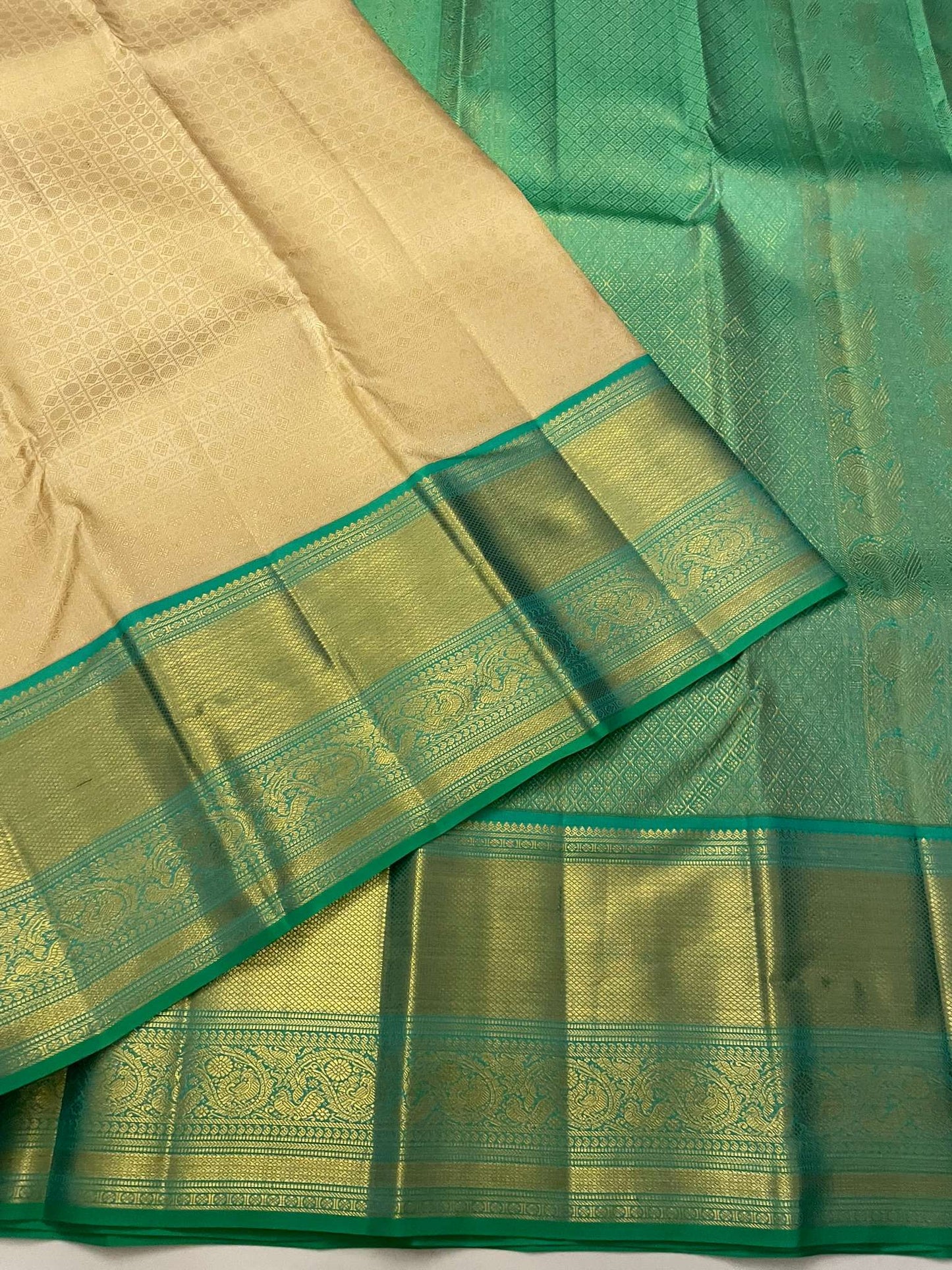 Kanchivaram Silk SBE218L5-11 By SRISHTA
