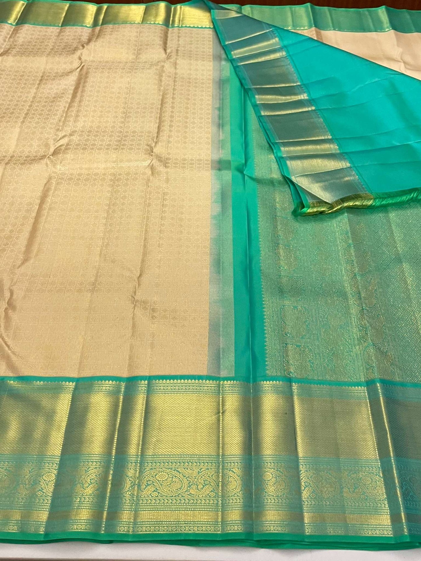 Kanchivaram Silk SBE218L5-11 By SRISHTA