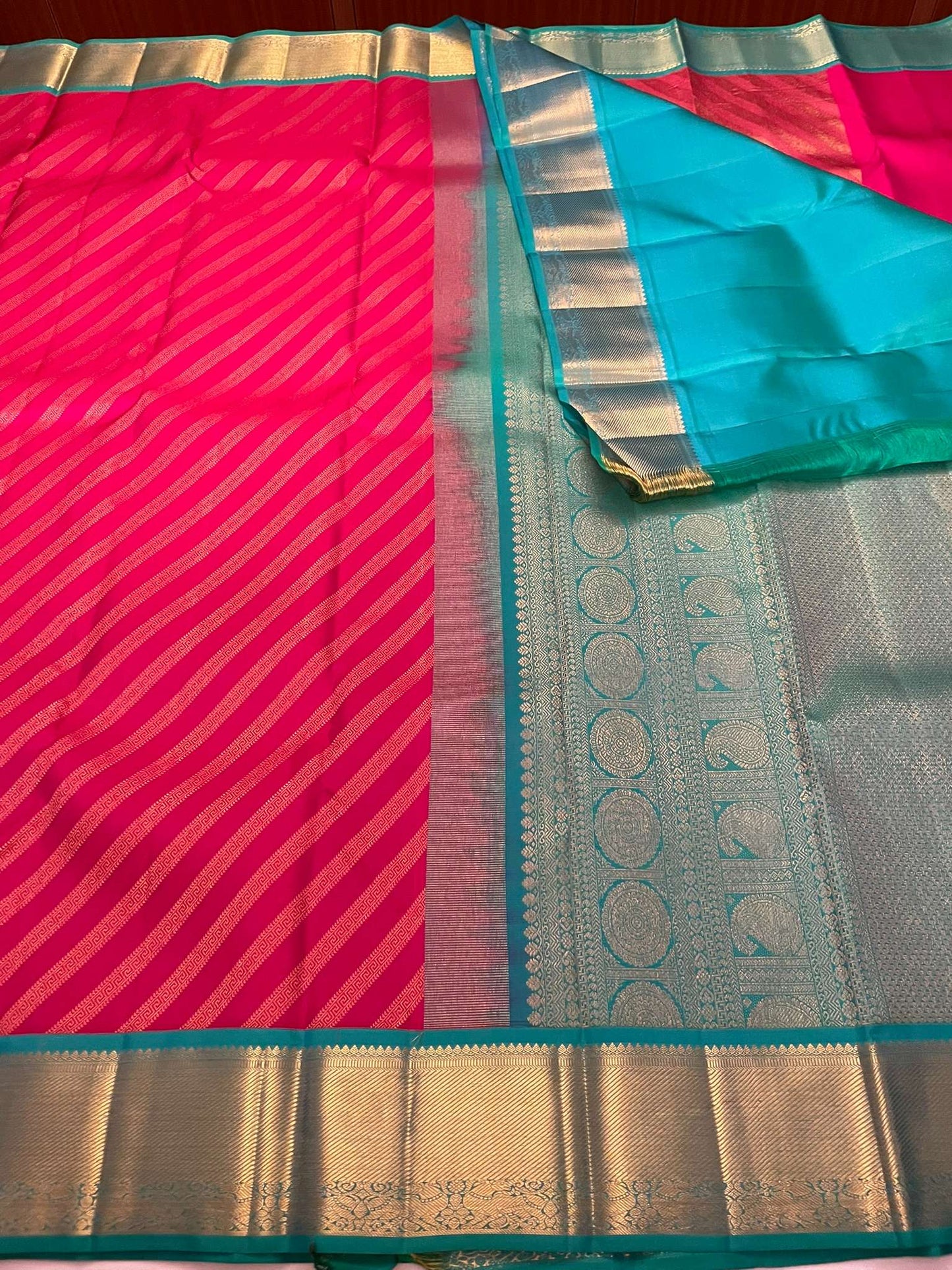 Kanchivaram Silk SBE218L5-1 By SRISHTA