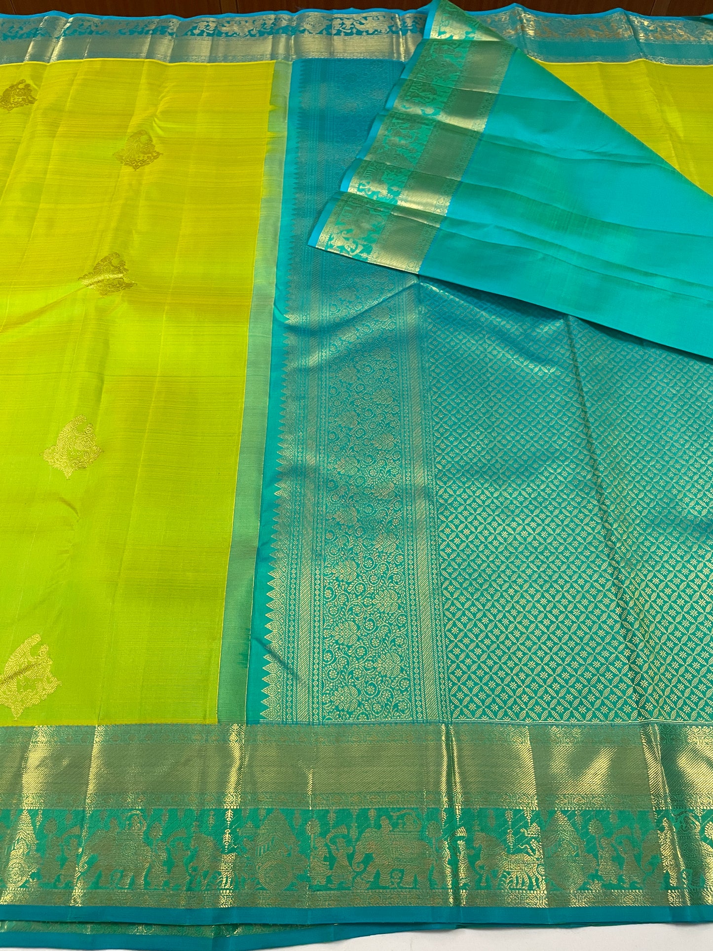 Kanchivaram Silk SBF71G1-7 By SRISHTA