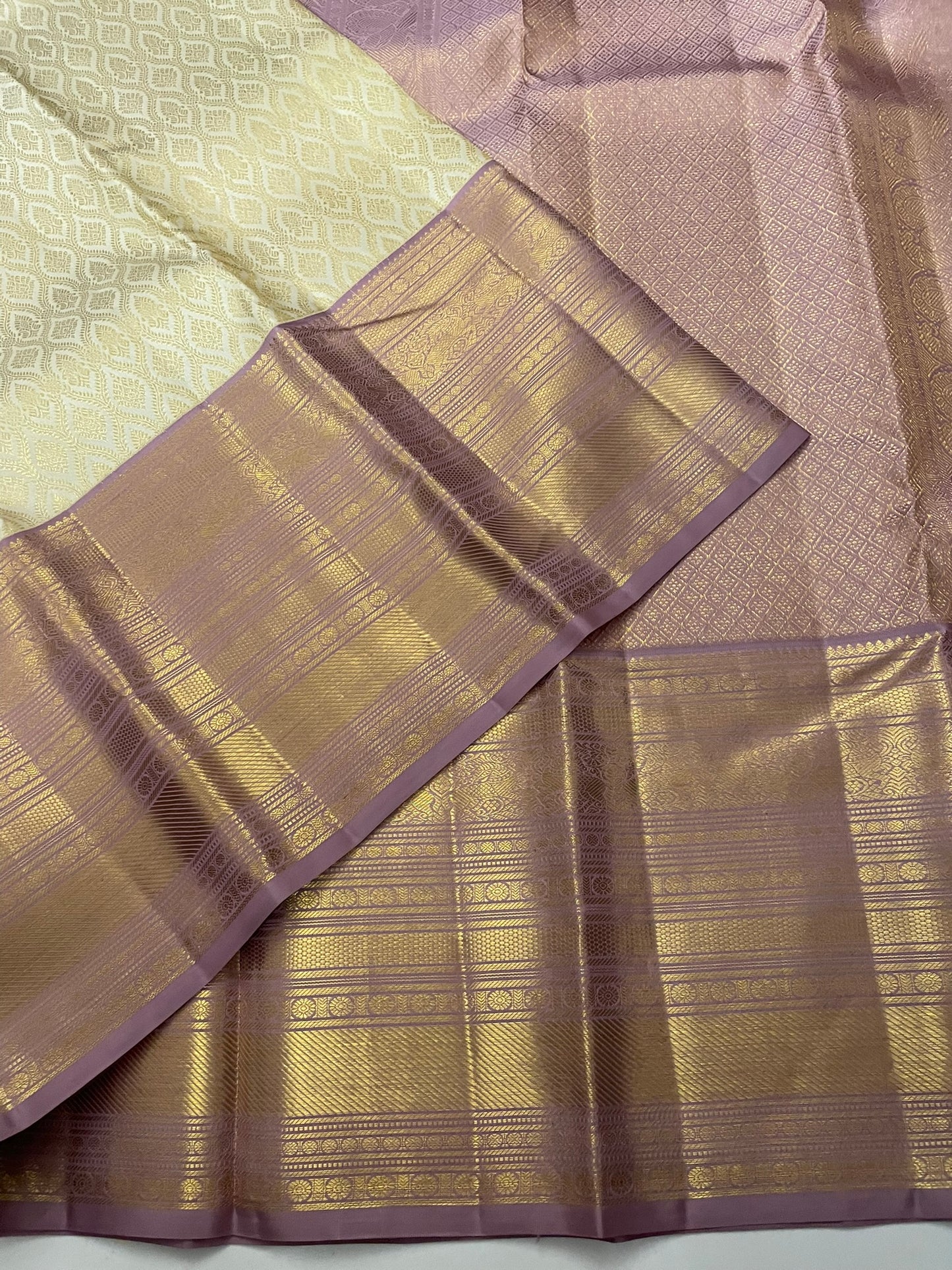 Kanchivaram Silk SBE218L5-15 By SRISHTA