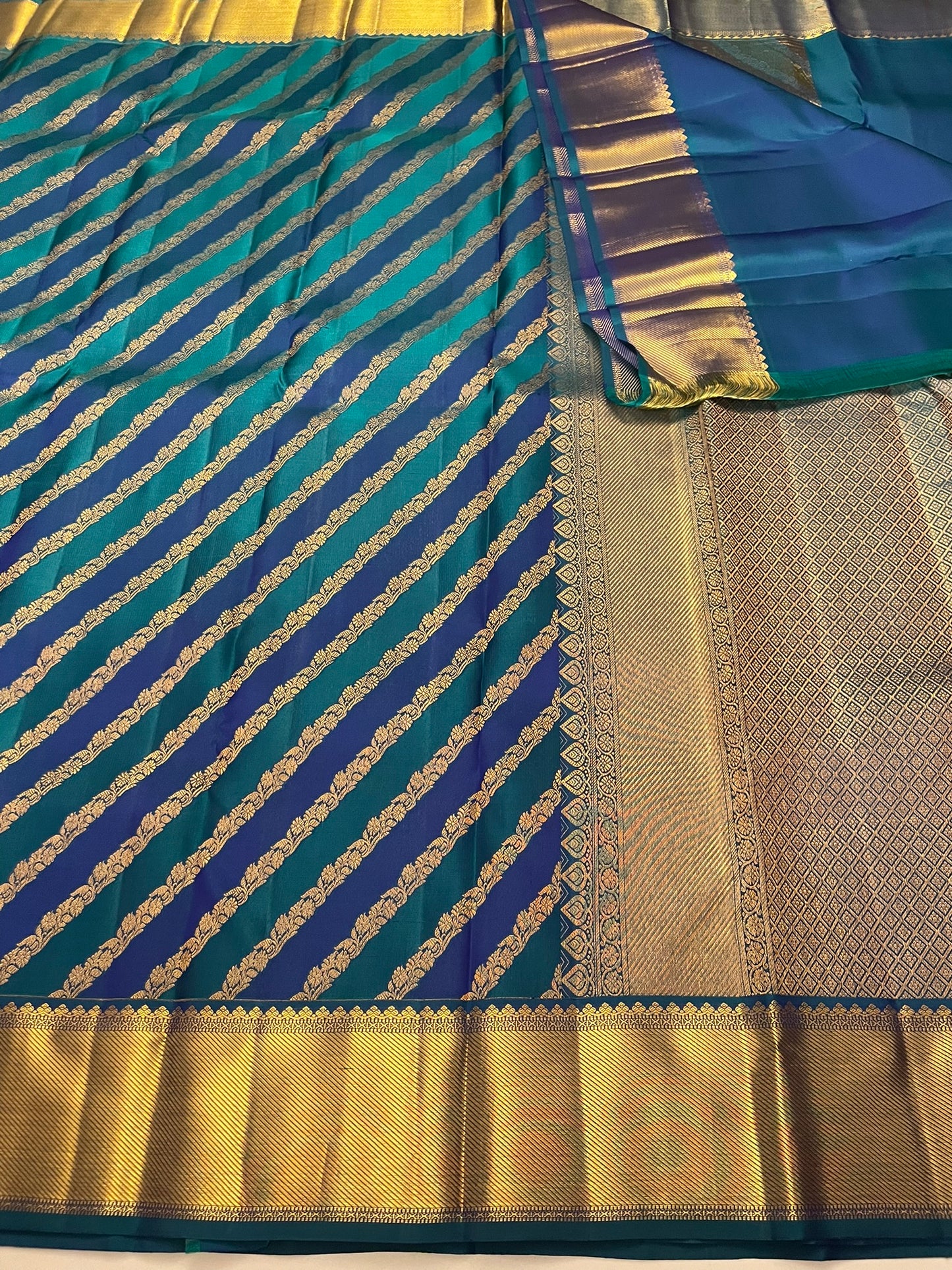 Kanchivaram Silk SBE218L6-18 By SRISHTA
