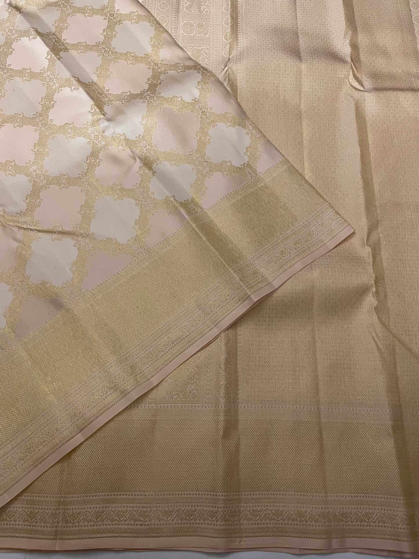 Kanchivaram Silk SBE218L6-15 By SRISHTA