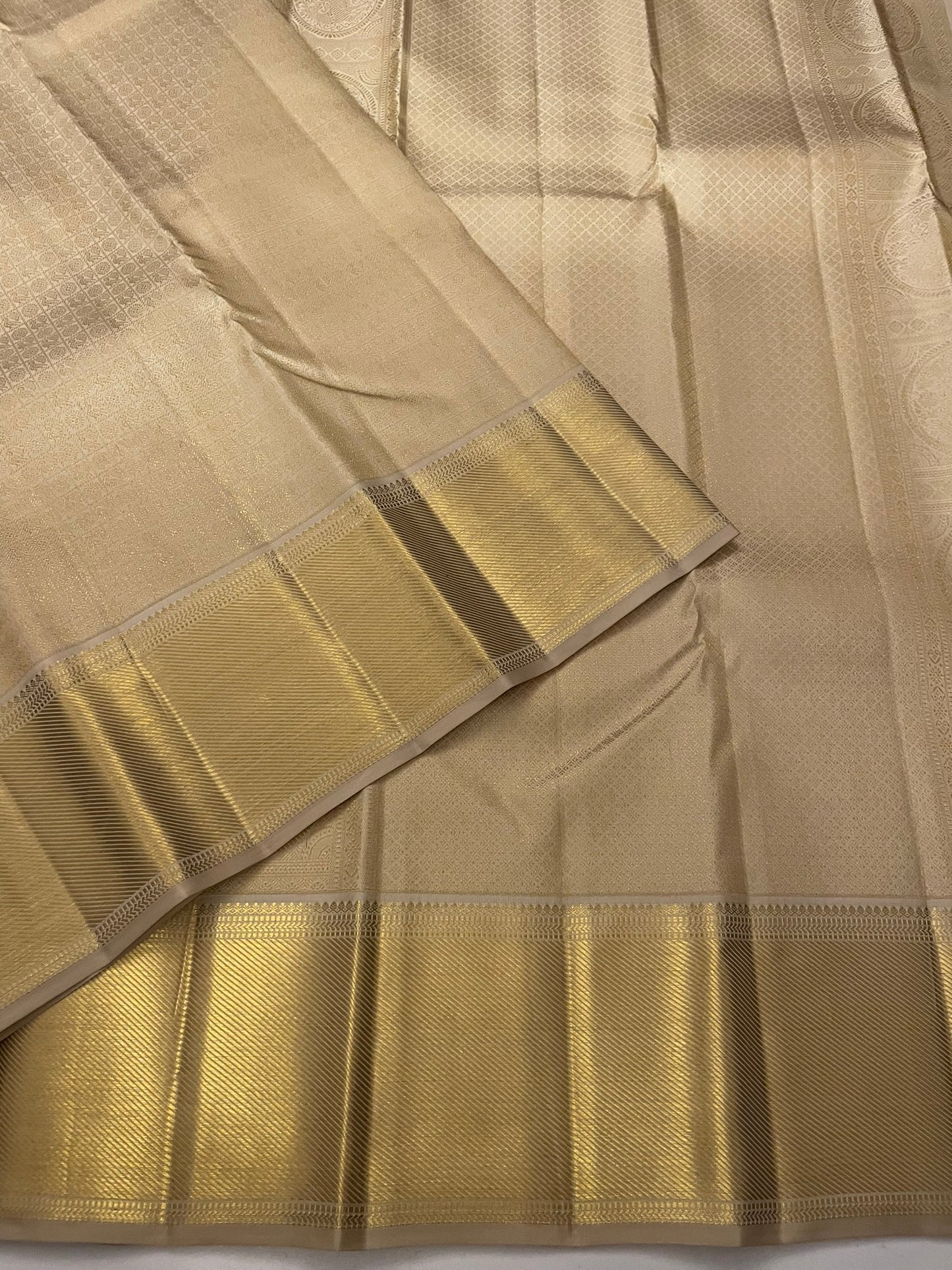 Kanchivaram Silk SBE218L6-16 By SRISHTA