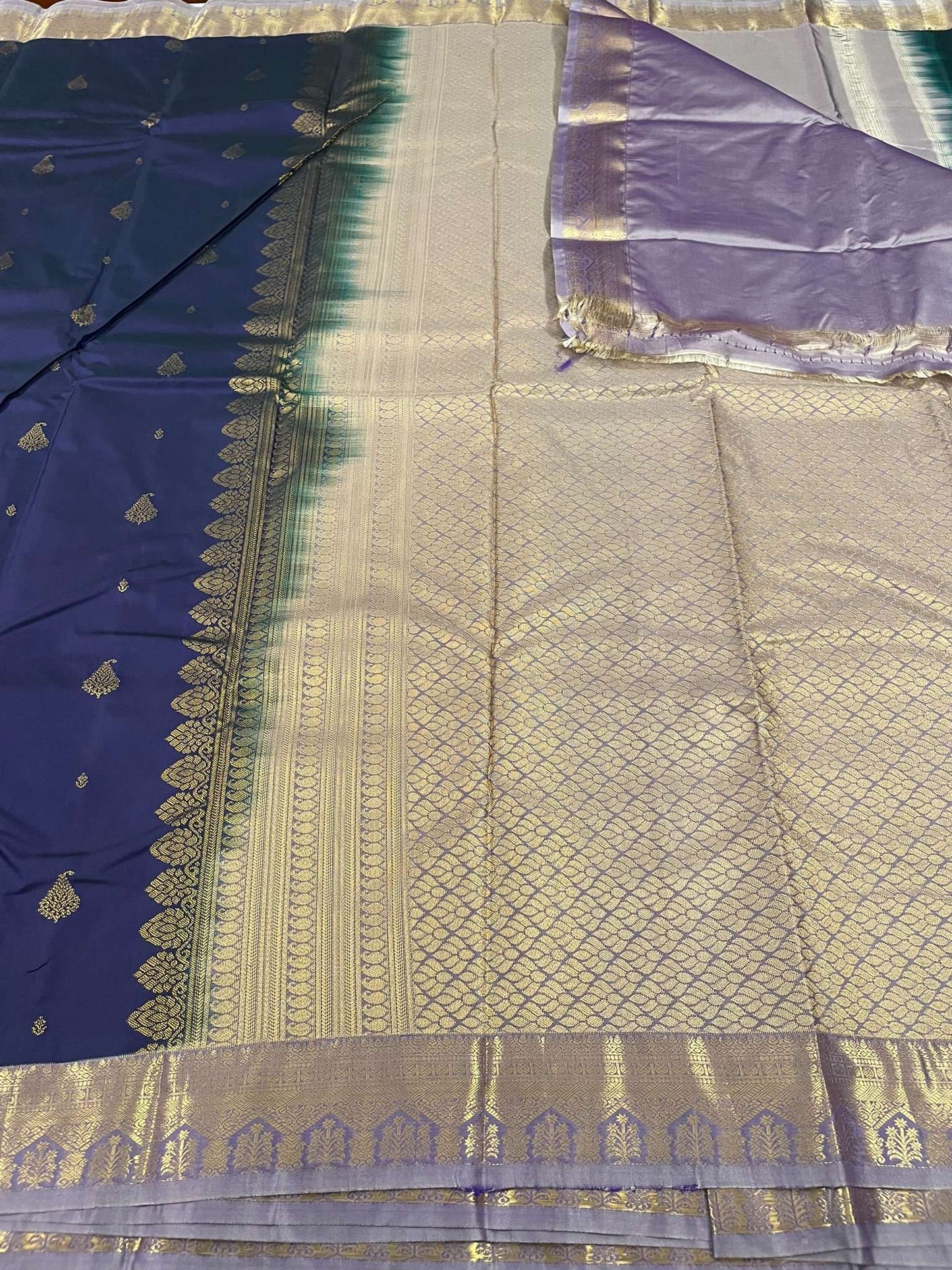 Gift Saree SBF6D1-82 By SRISHTA
