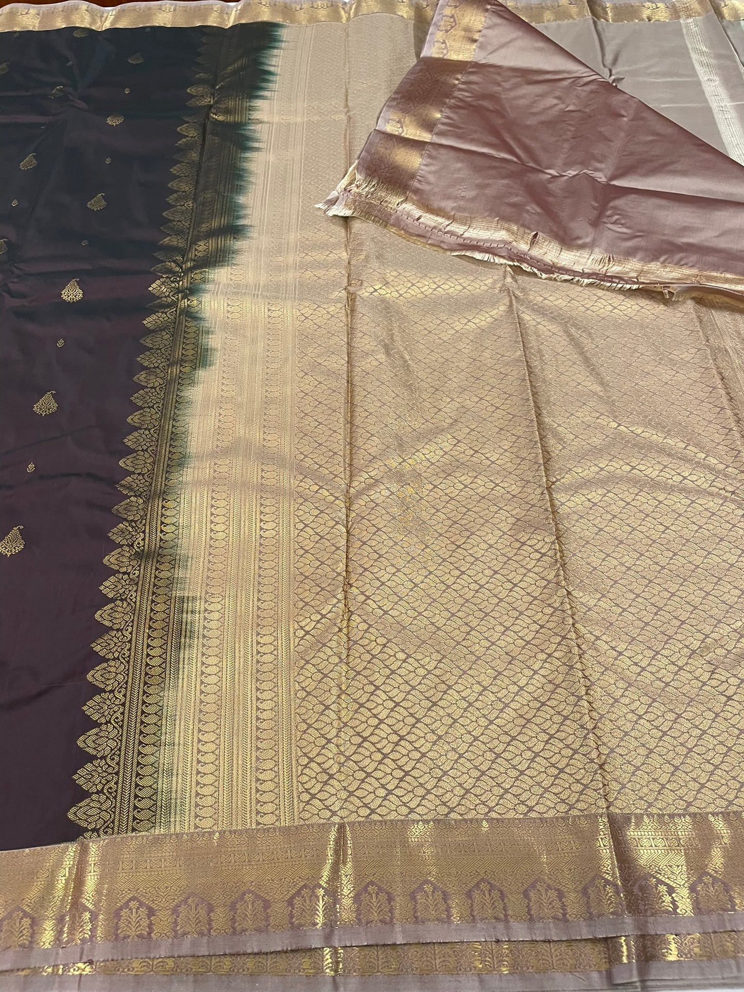 Gift Saree SBF6D1-54 By SRISHTA