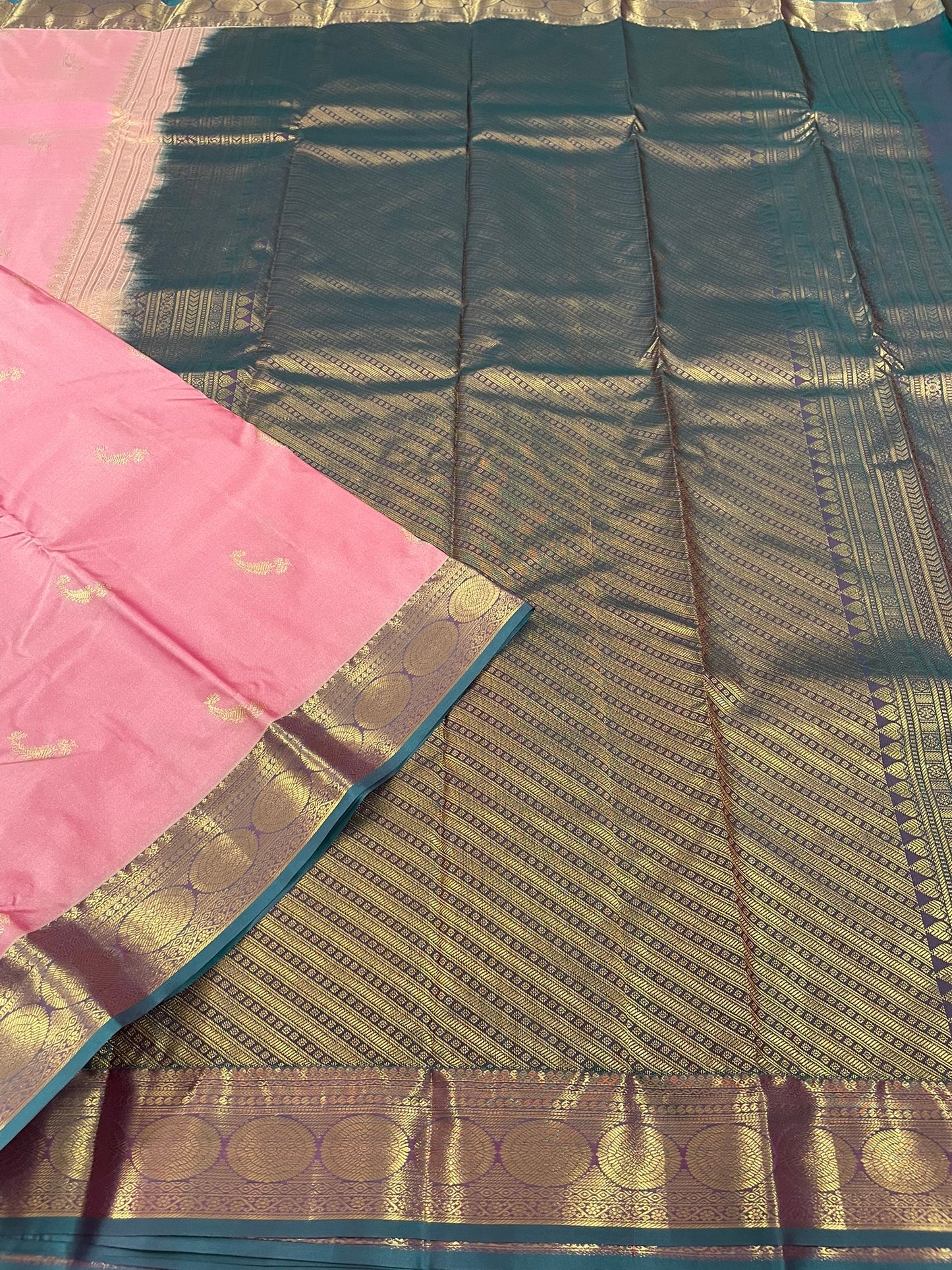 Gift Saree SBF6D1-52 By SRISHTA