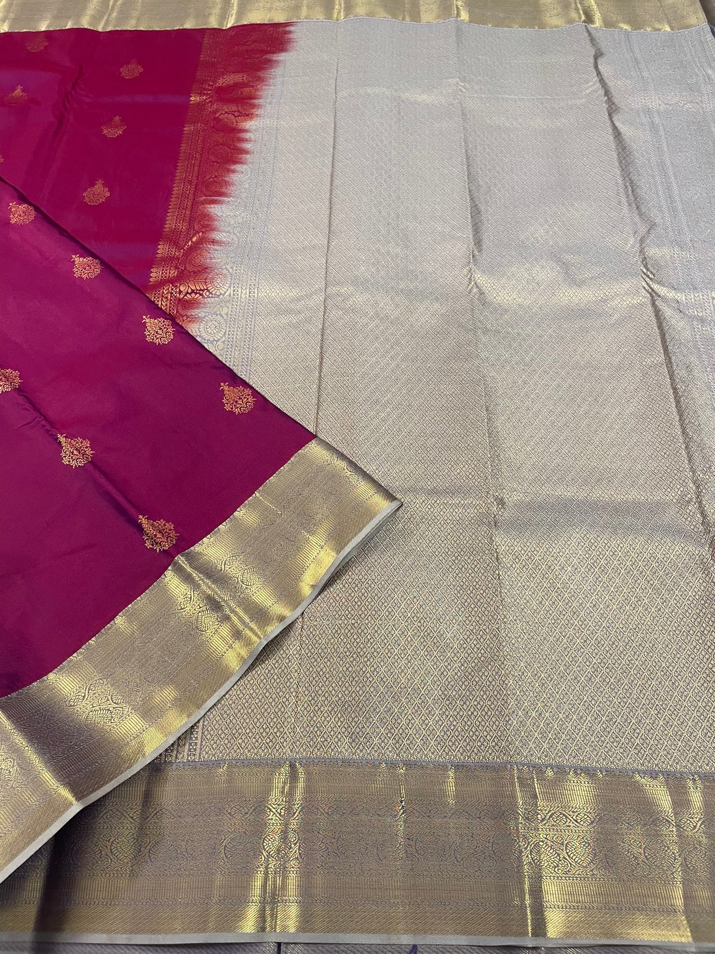 Gift Saree SBF6D1-3 By SRISHTA