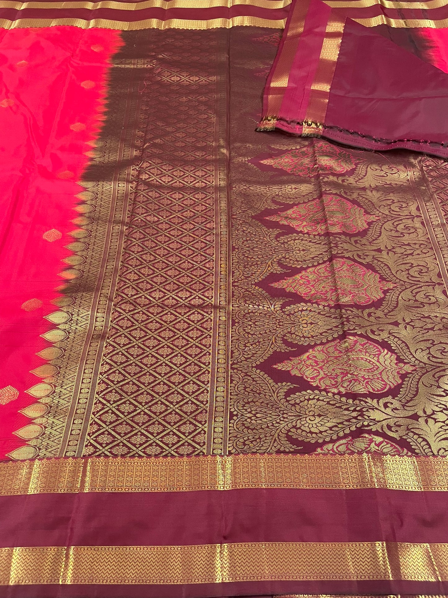 Gift Saree SBF6D1-4 By SRISHTA