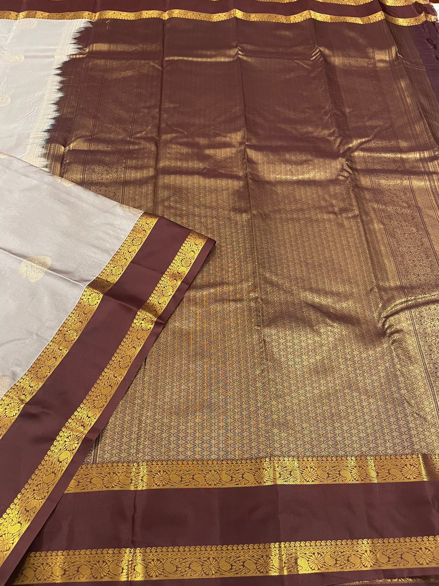 Gift Saree SBF6D1-5 By SRISHTA