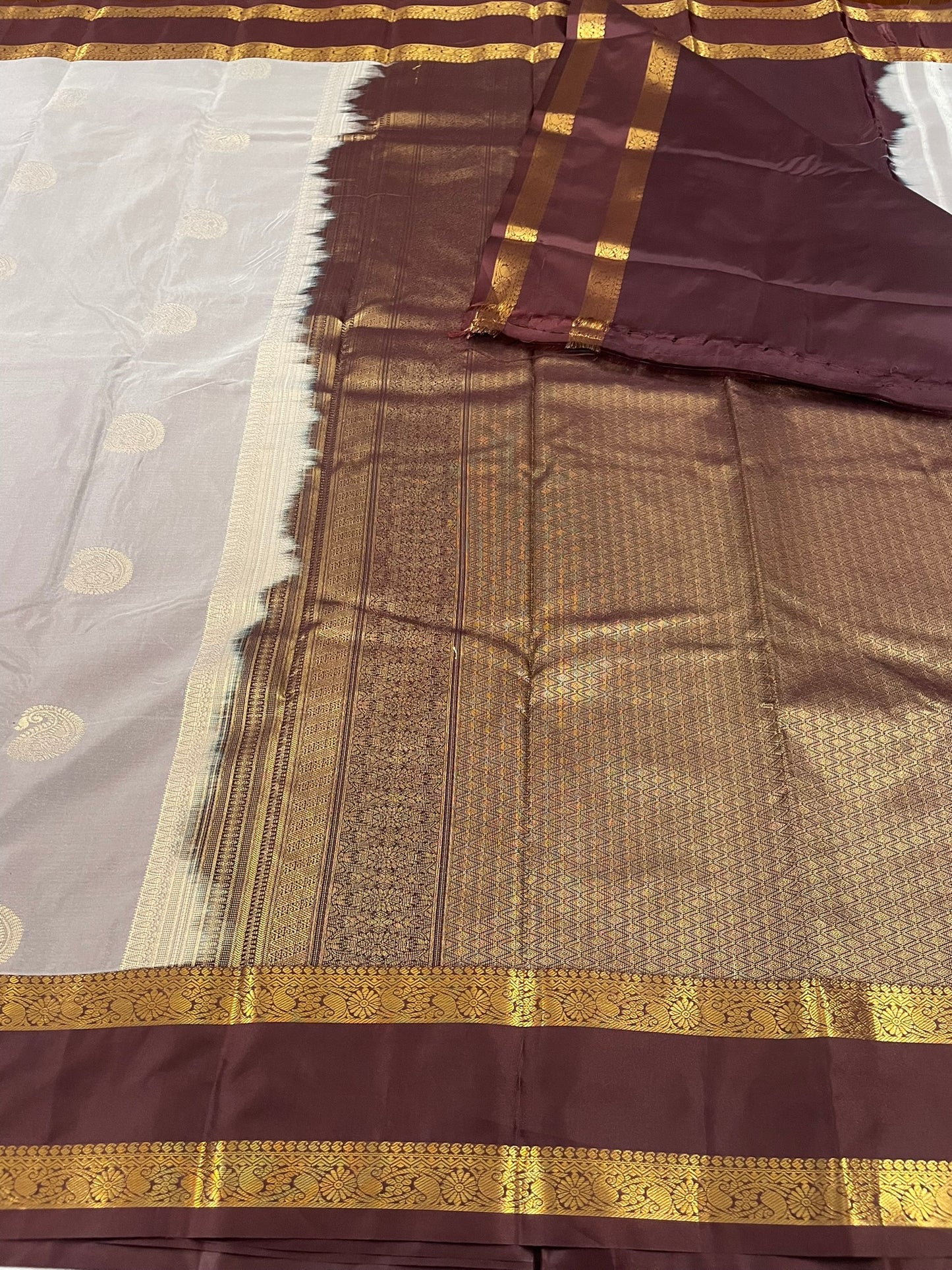 Gift Saree SBF6D1-5 By SRISHTA
