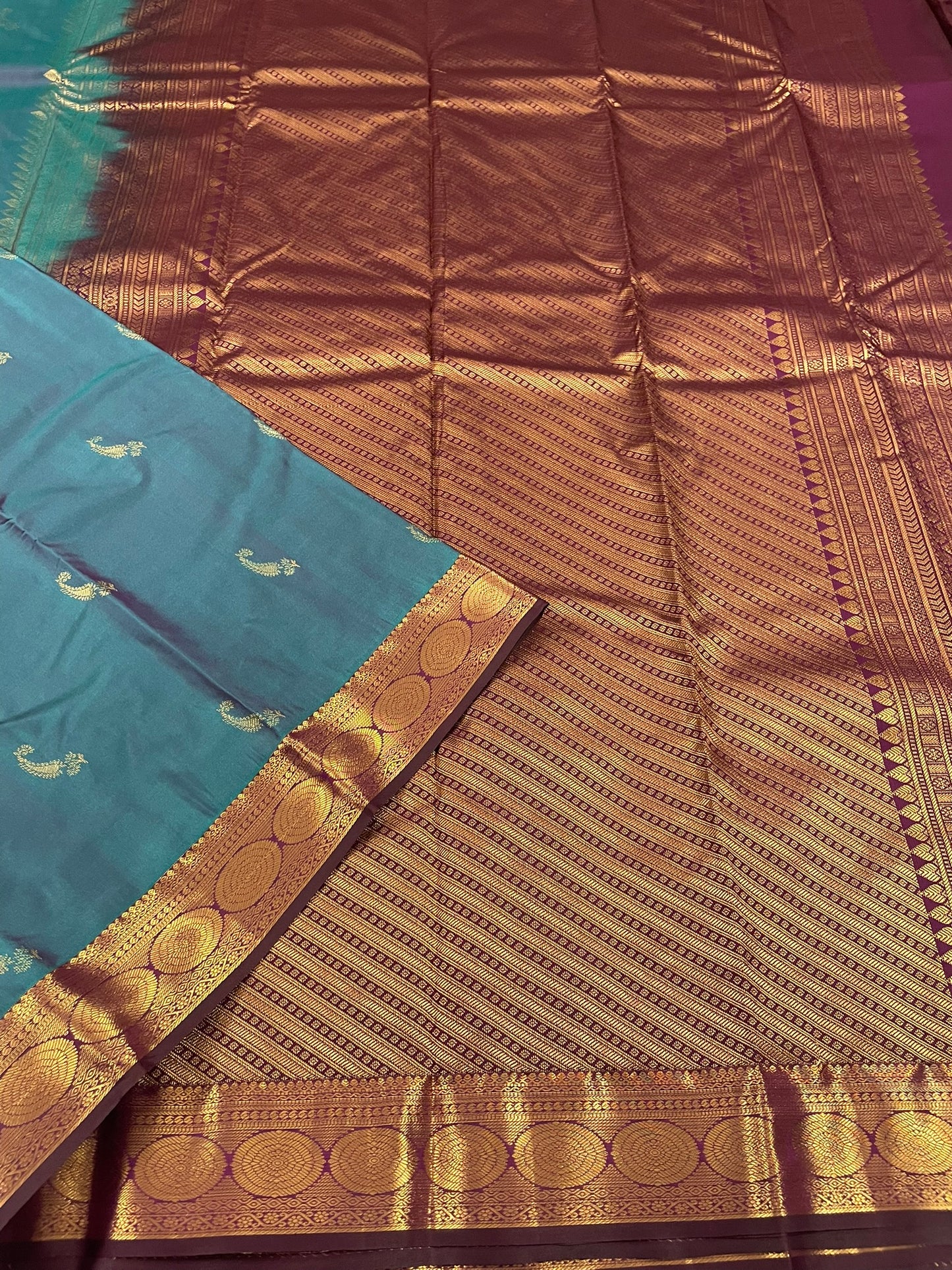 Gift Saree SBF6D1-13 By SRISHTA