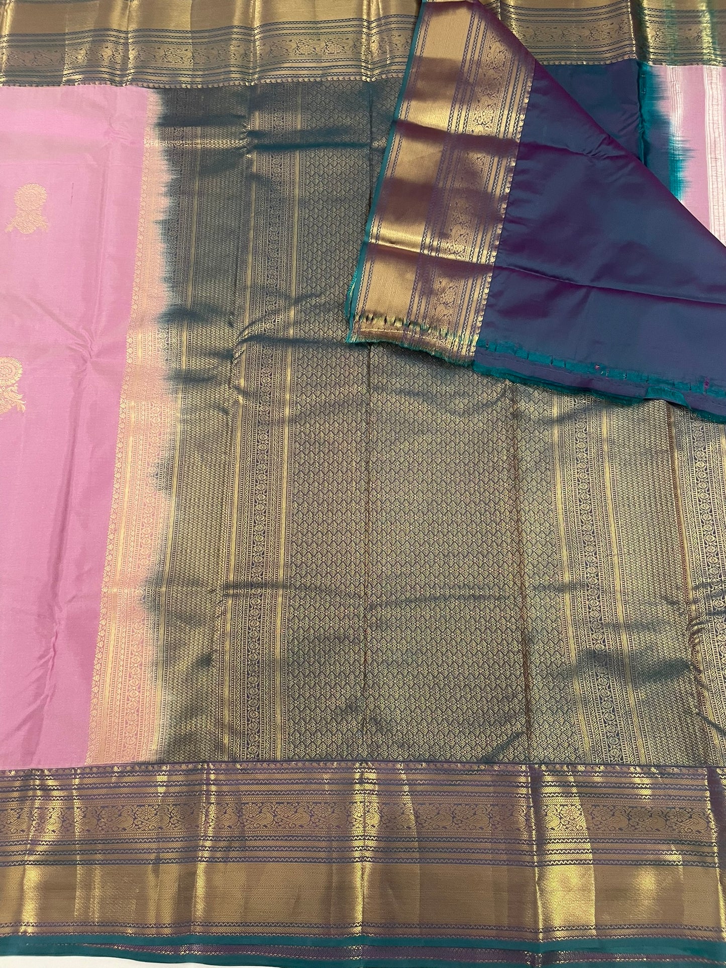 Gift Saree SBF6D1-58 By SRISHTA