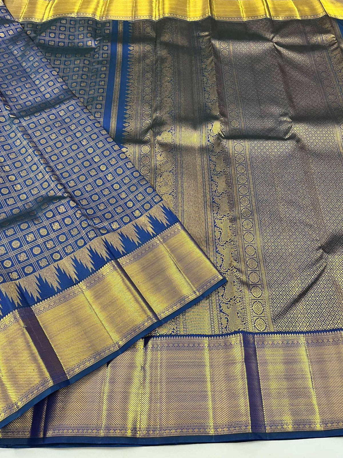 Kanchivaram Silk SBF104H6-5 By SRISHTA