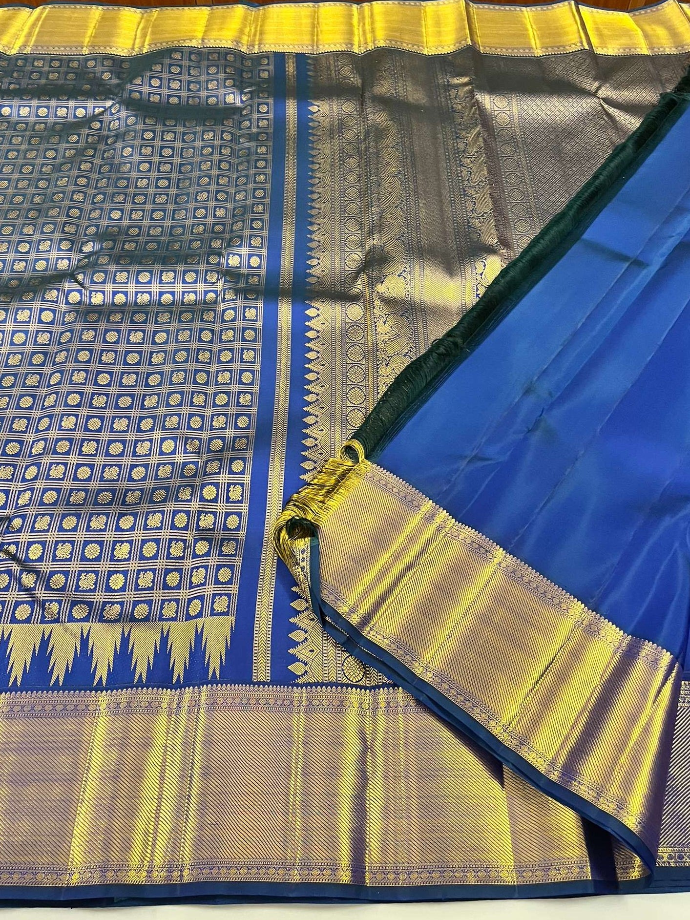 Kanchivaram Silk SBF104H6-5 By SRISHTA