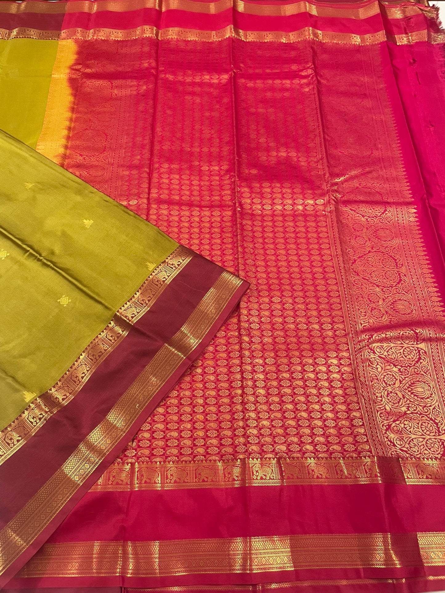 Gift Saree SBF6D1-21 By SRISHTA