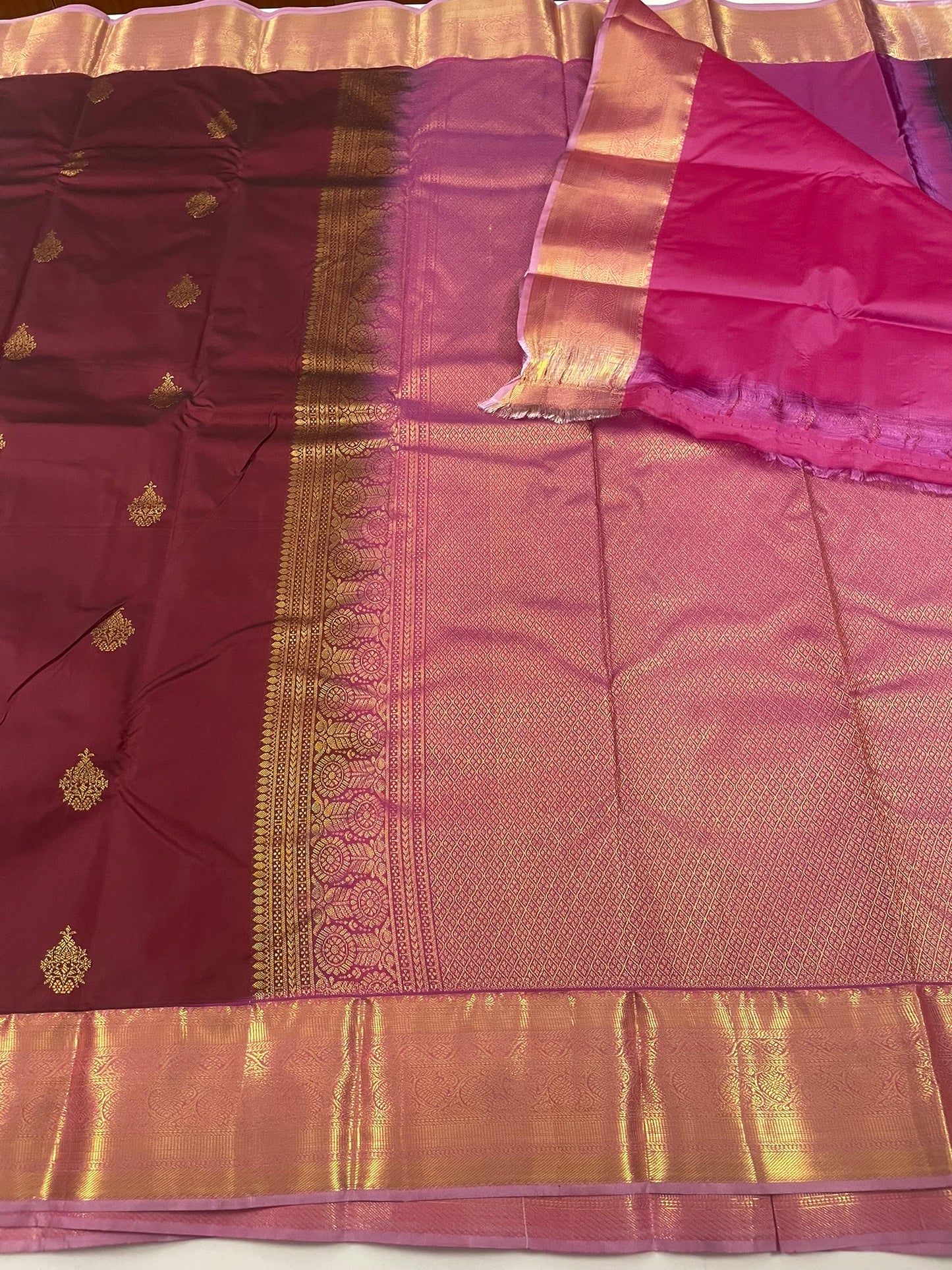 Gift Saree SBF6D1-18 By SRISHTA