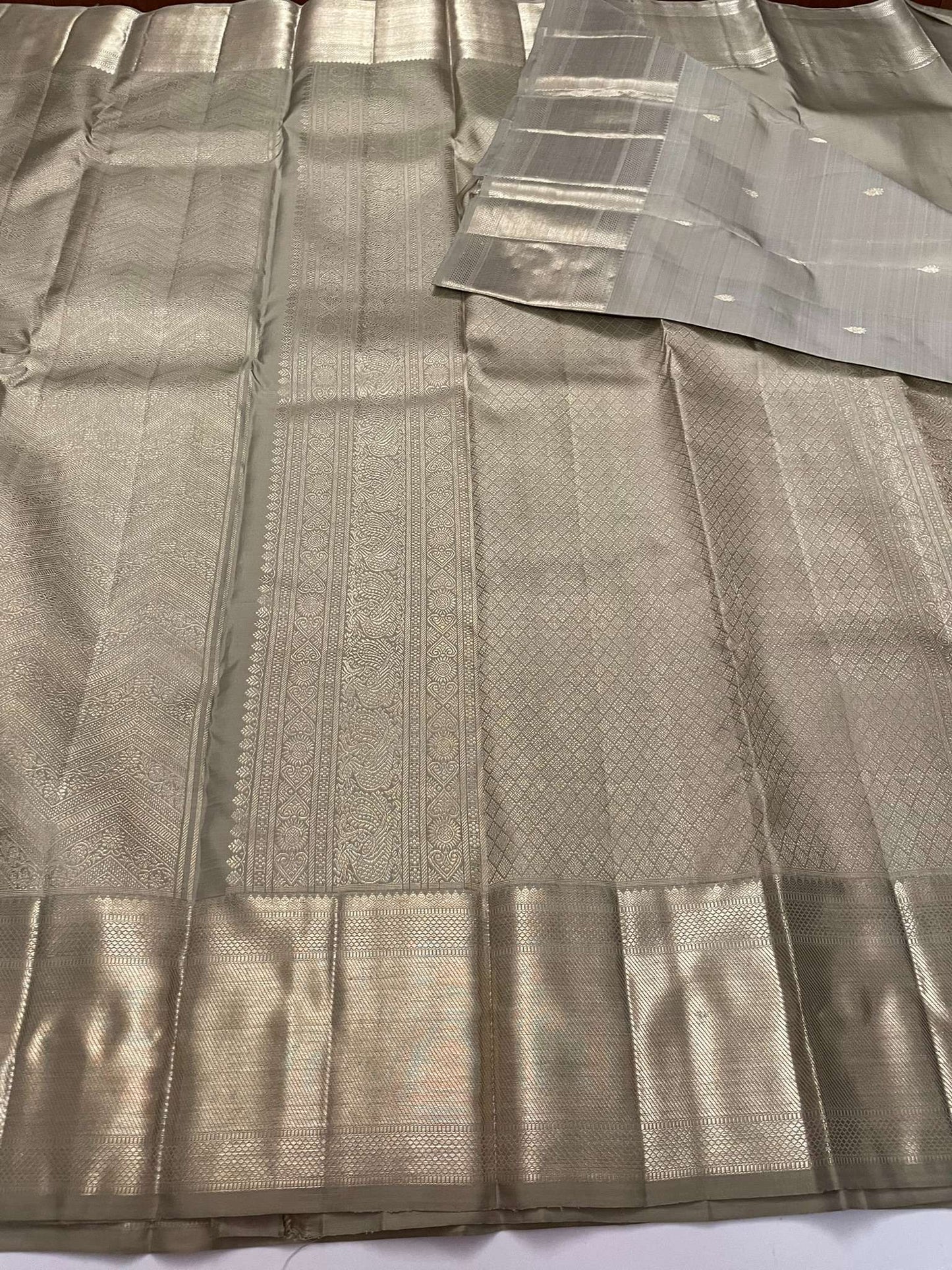 Kanchivaram Silk SBE124I2-1 By SRISHTA