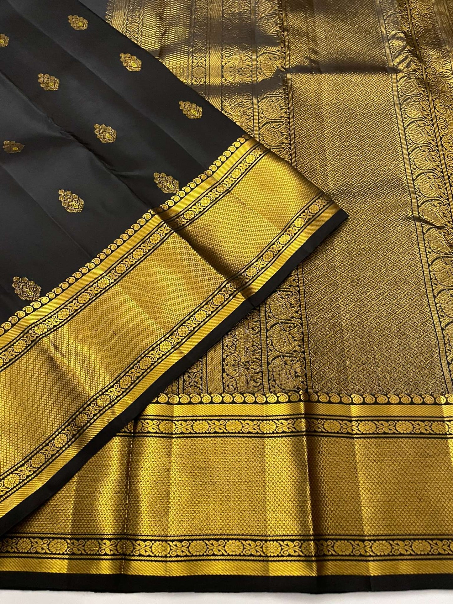 Kanchivaram Silk SBE225A16-1 By SRISHTA
