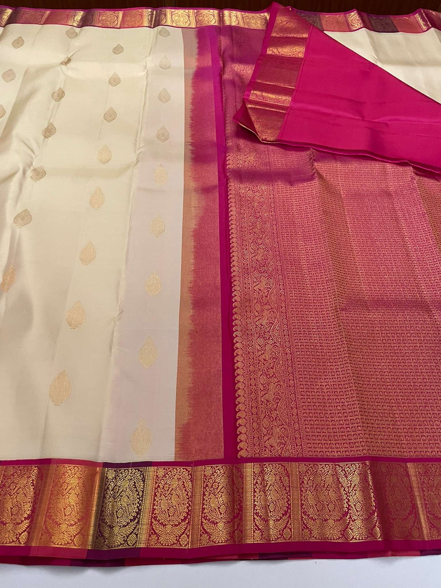 Kanchivaram Silk SBE131I8-12 By SRISHTA