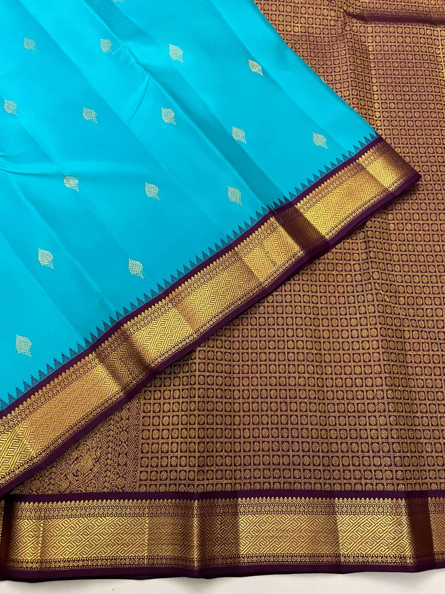 Kanchivaram Silk SBE131I8-8 By SRISHTA