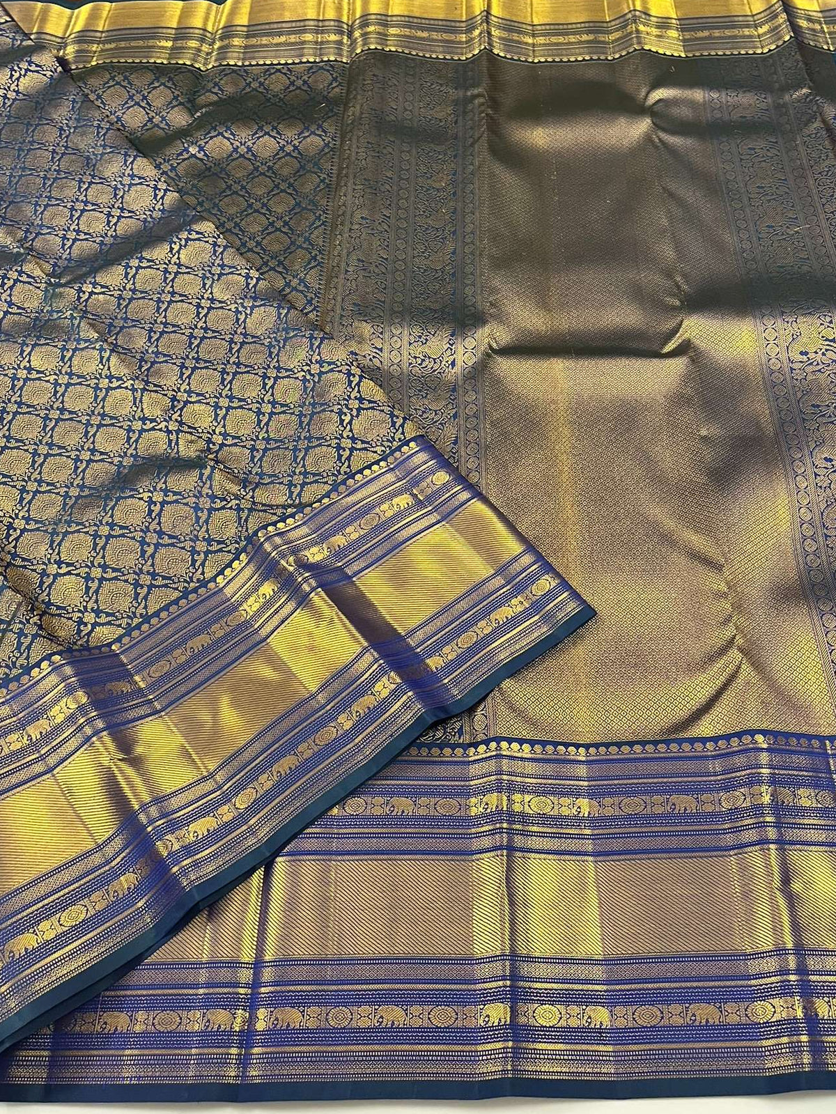 Kanchivaram Silk SBF128I6-11 By SRISHTA