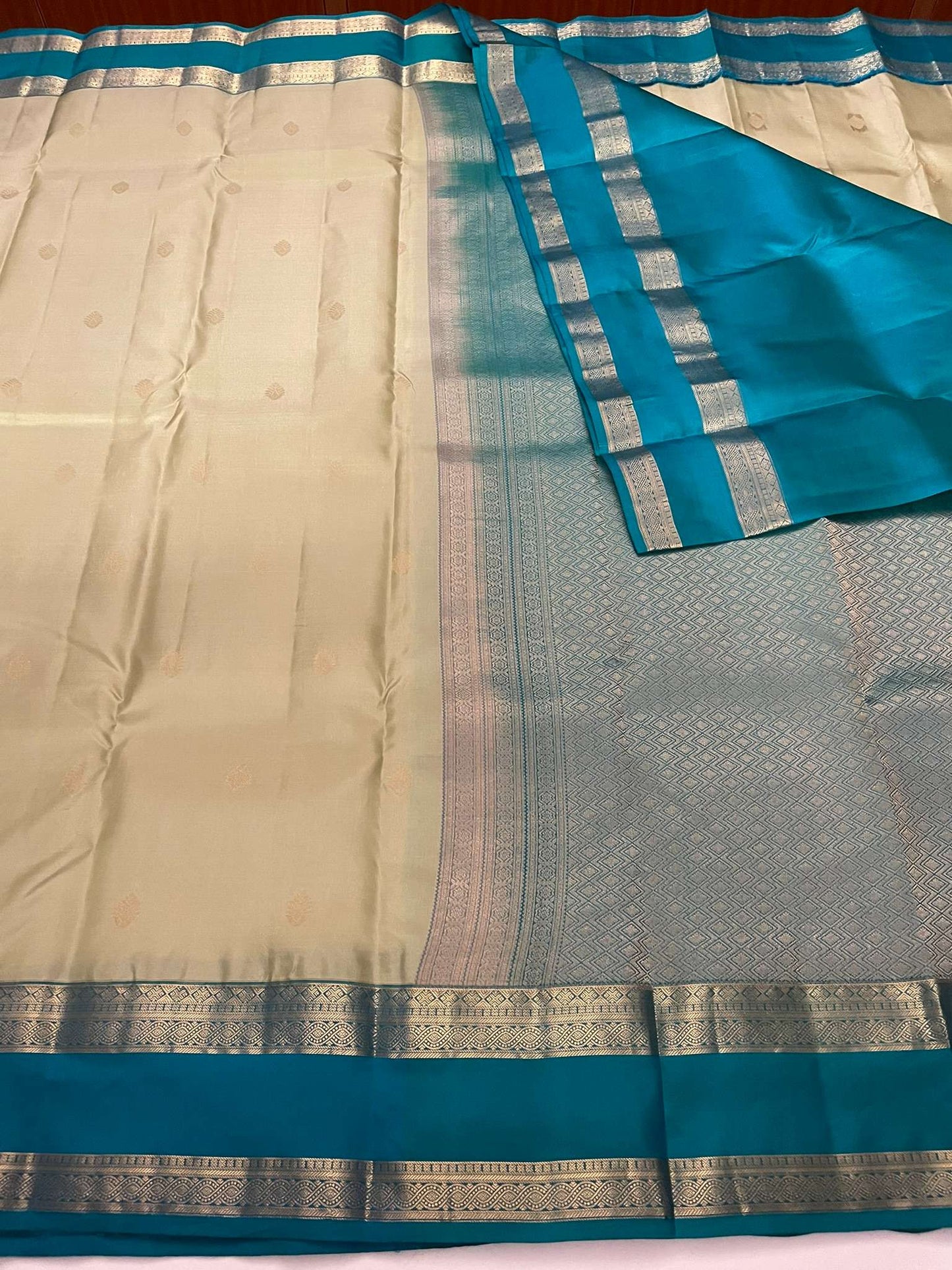 Kanchivaram Silk SBE228A26-1 By SRISHTA