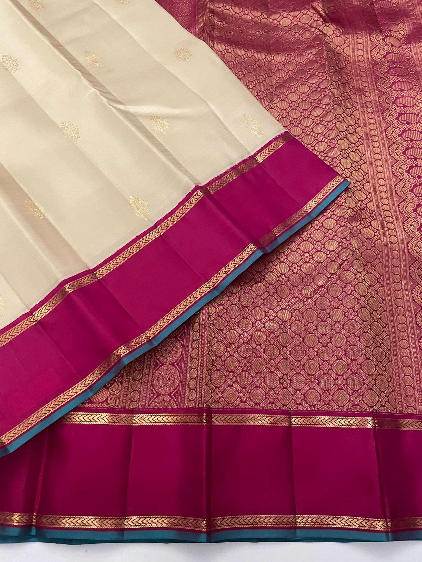 Kanchivaram Silk SBE144J16-1 By SRISHTA