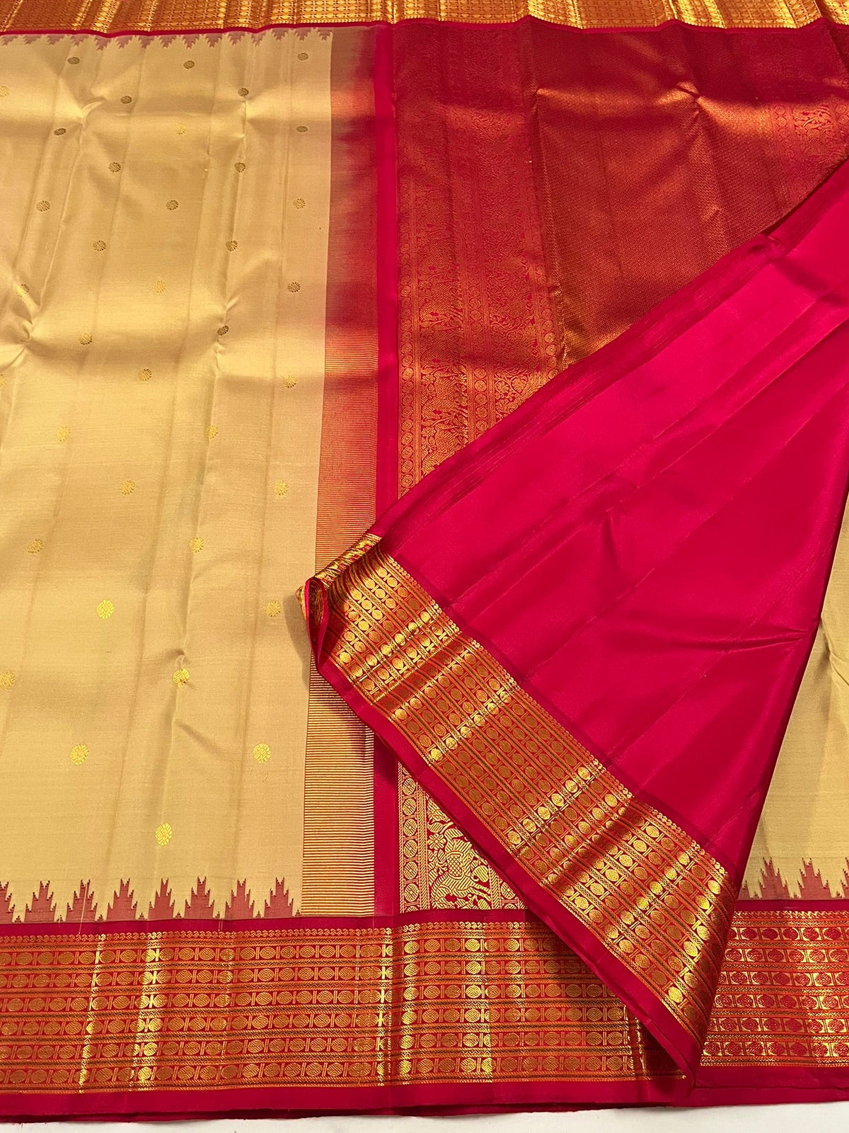 Kanchivaram Silk SBF128I8-16 By SRISHTA