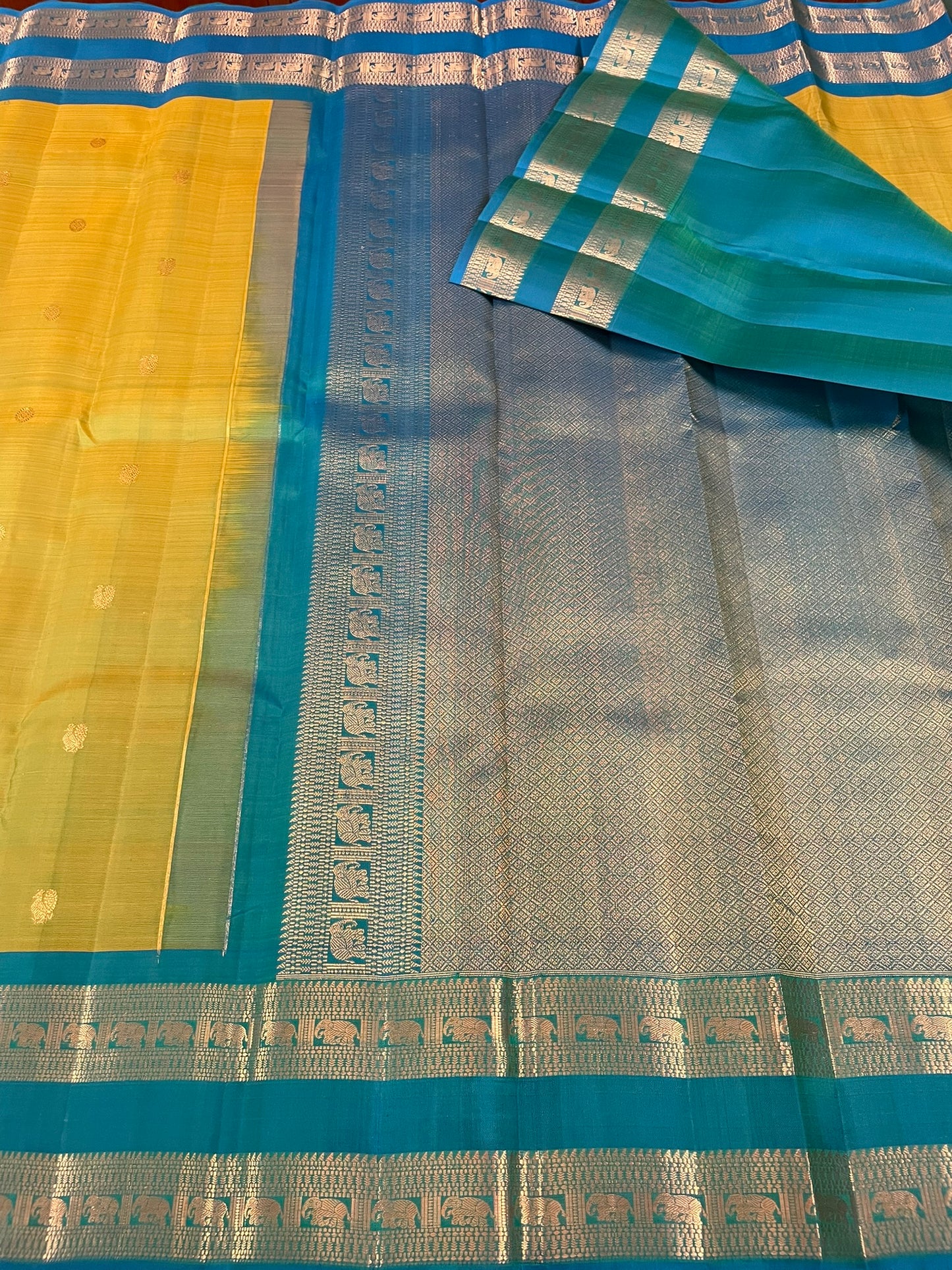 Kanchivaram Silk SBF30E8-4 By SRISHTA