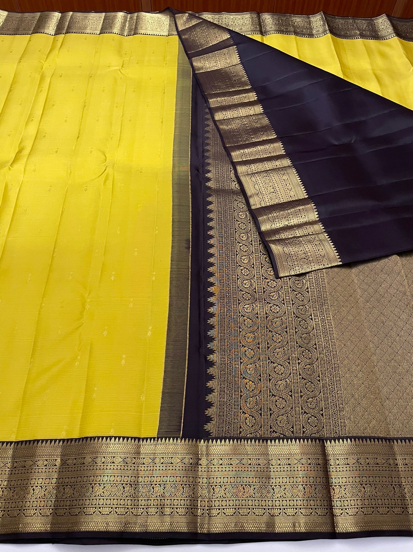 BKanchivaram Silk SBE236A1-1 By SRISHTA