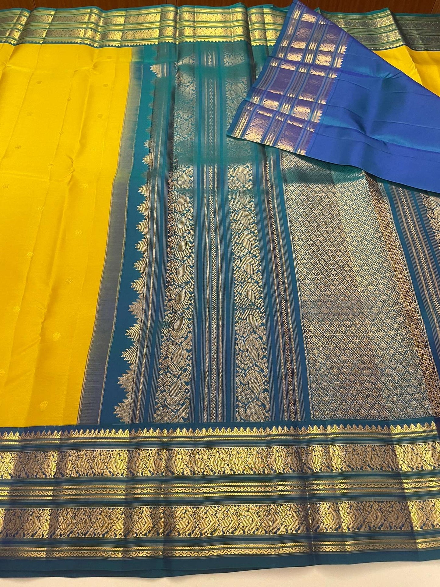Kanchivaram Silk SBE236A6-5 By SRISHTA
