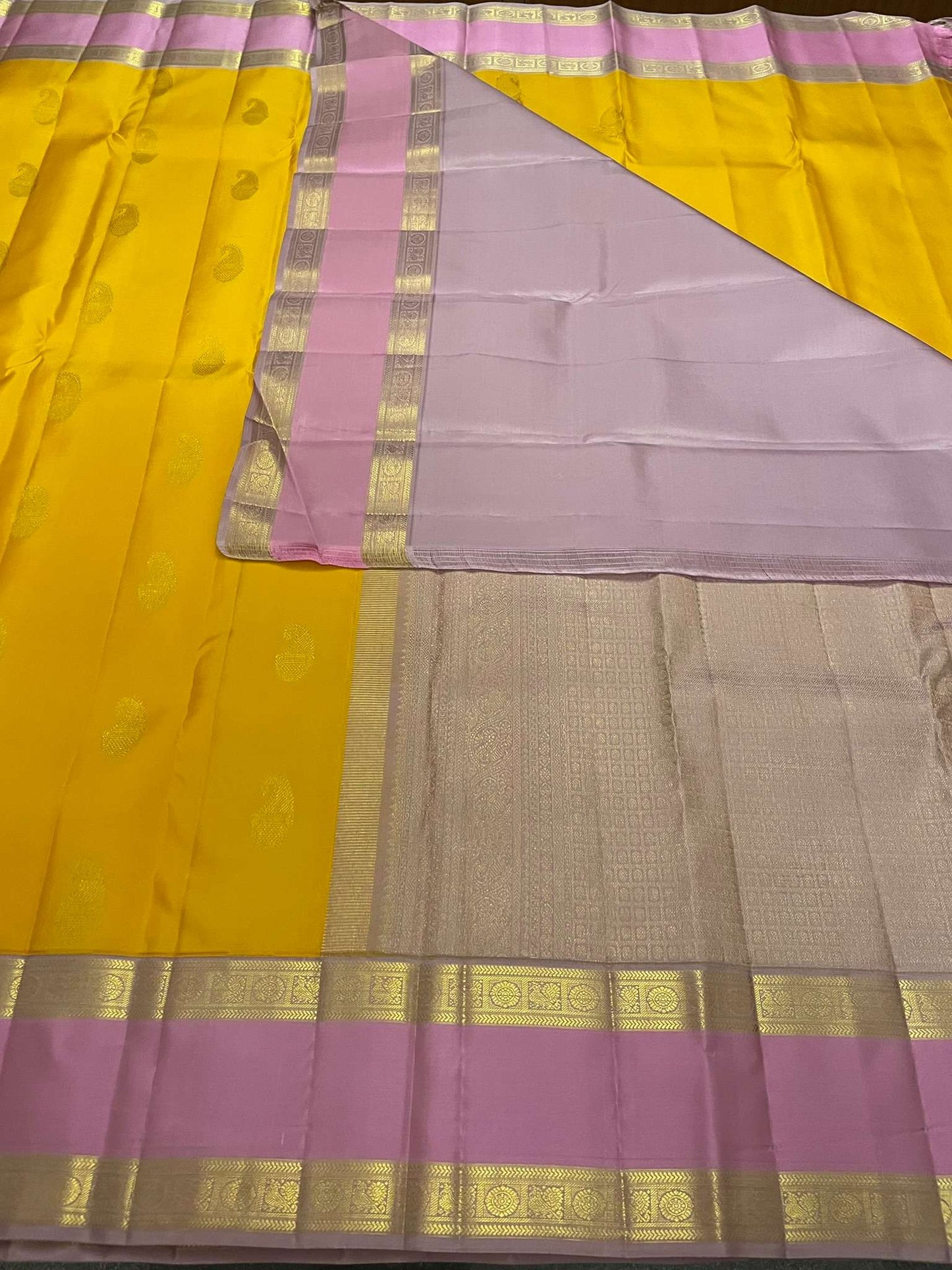Kanchivaram Silk SBE187K9-5 By SRISHTA