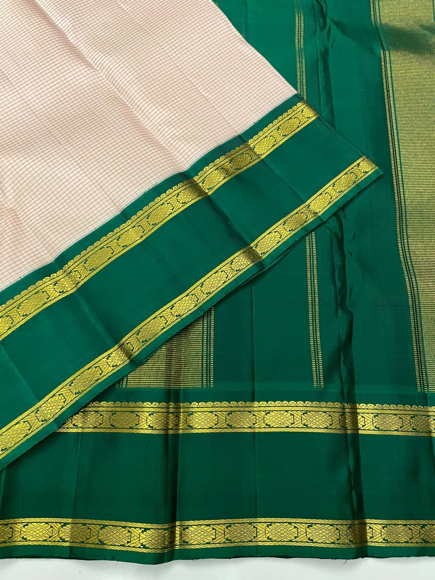 Kanchivaram Silk SBE195K1-2 By SRISHTA