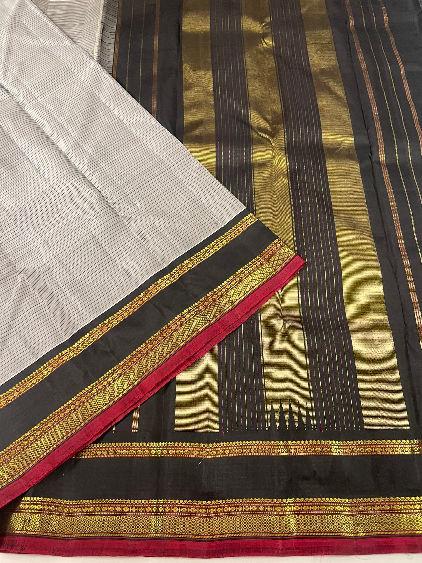 Kanchivaram Silk SBF51F7-1 By SRISHTA