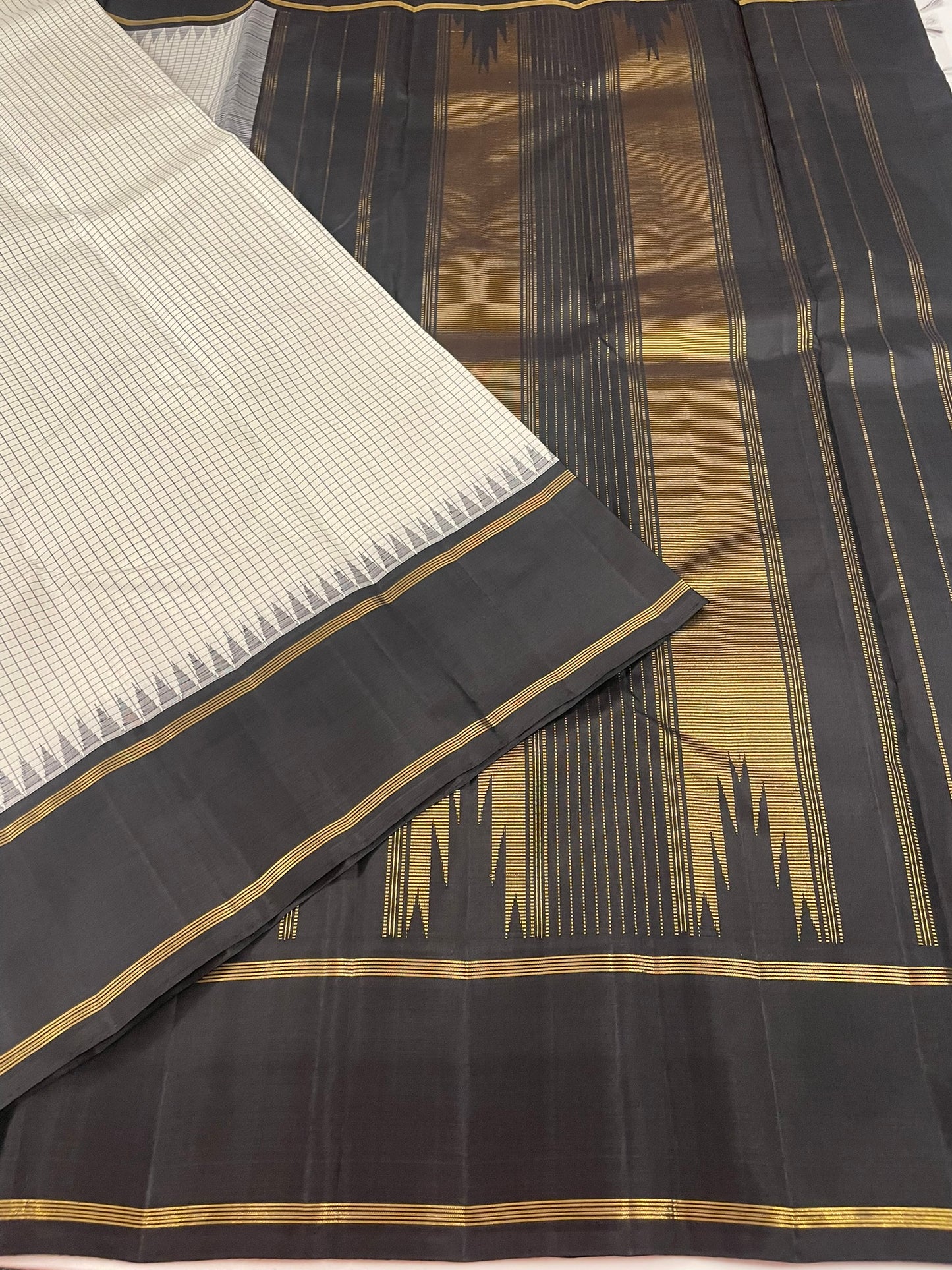Kanchivaram Silk SBF51F2-4 By SRISHTA