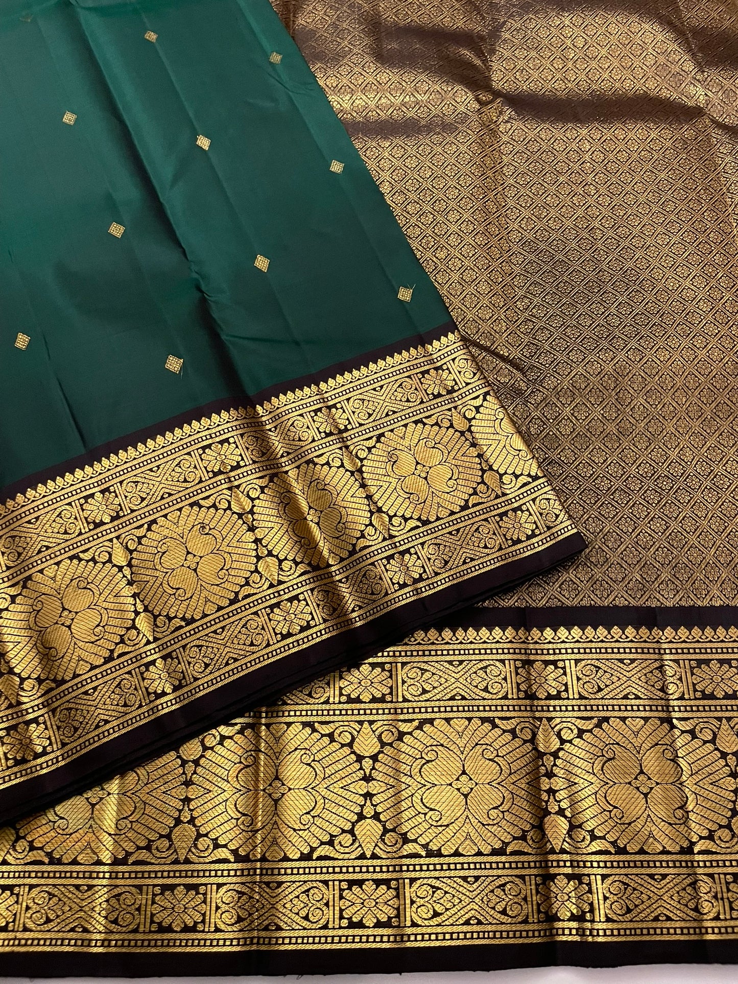 Kanchivaram Silk SBE167j7-1 By SRISHTA