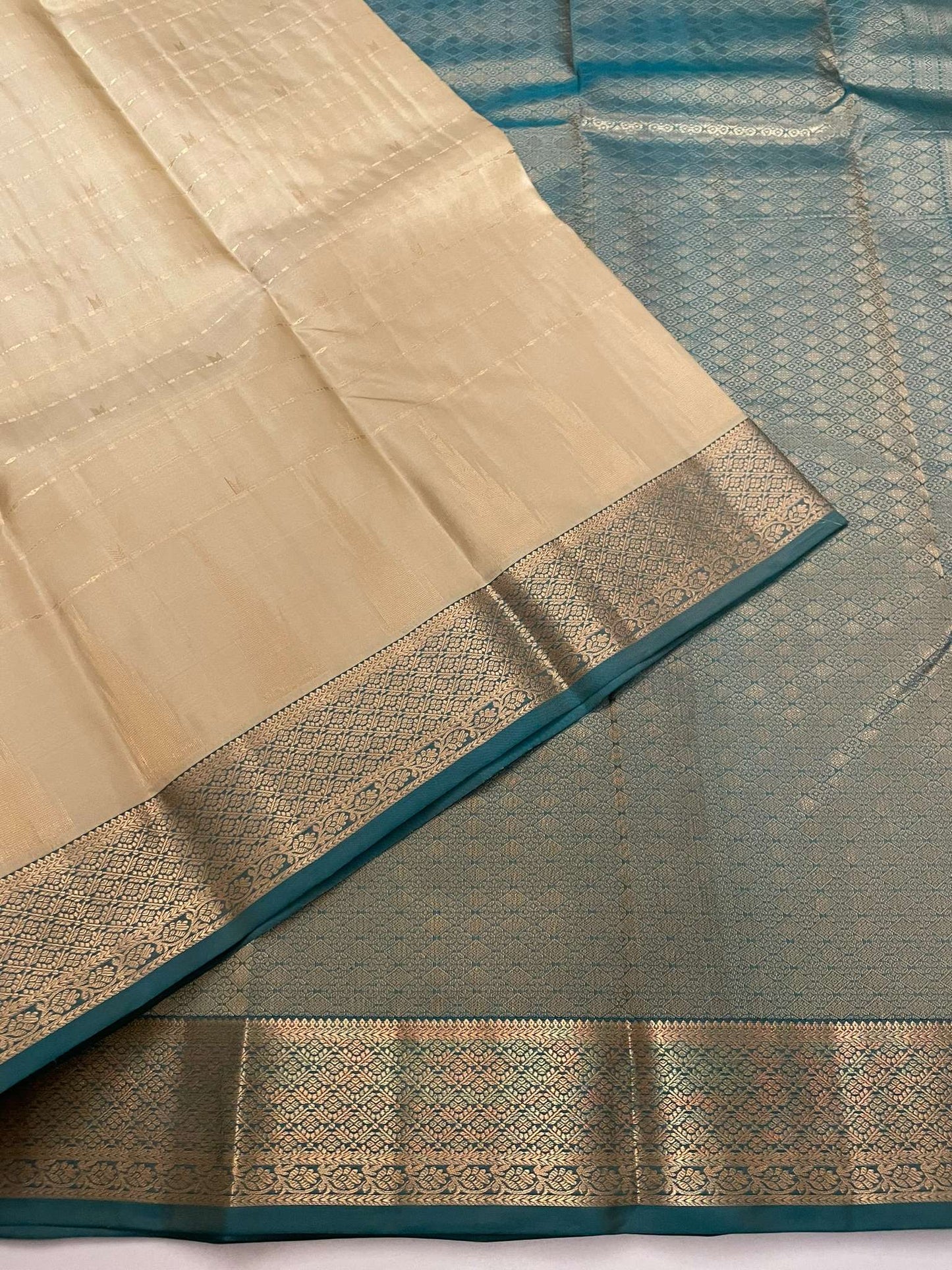 Kanchivaram Silk SBE152j33-3By SRISHTA