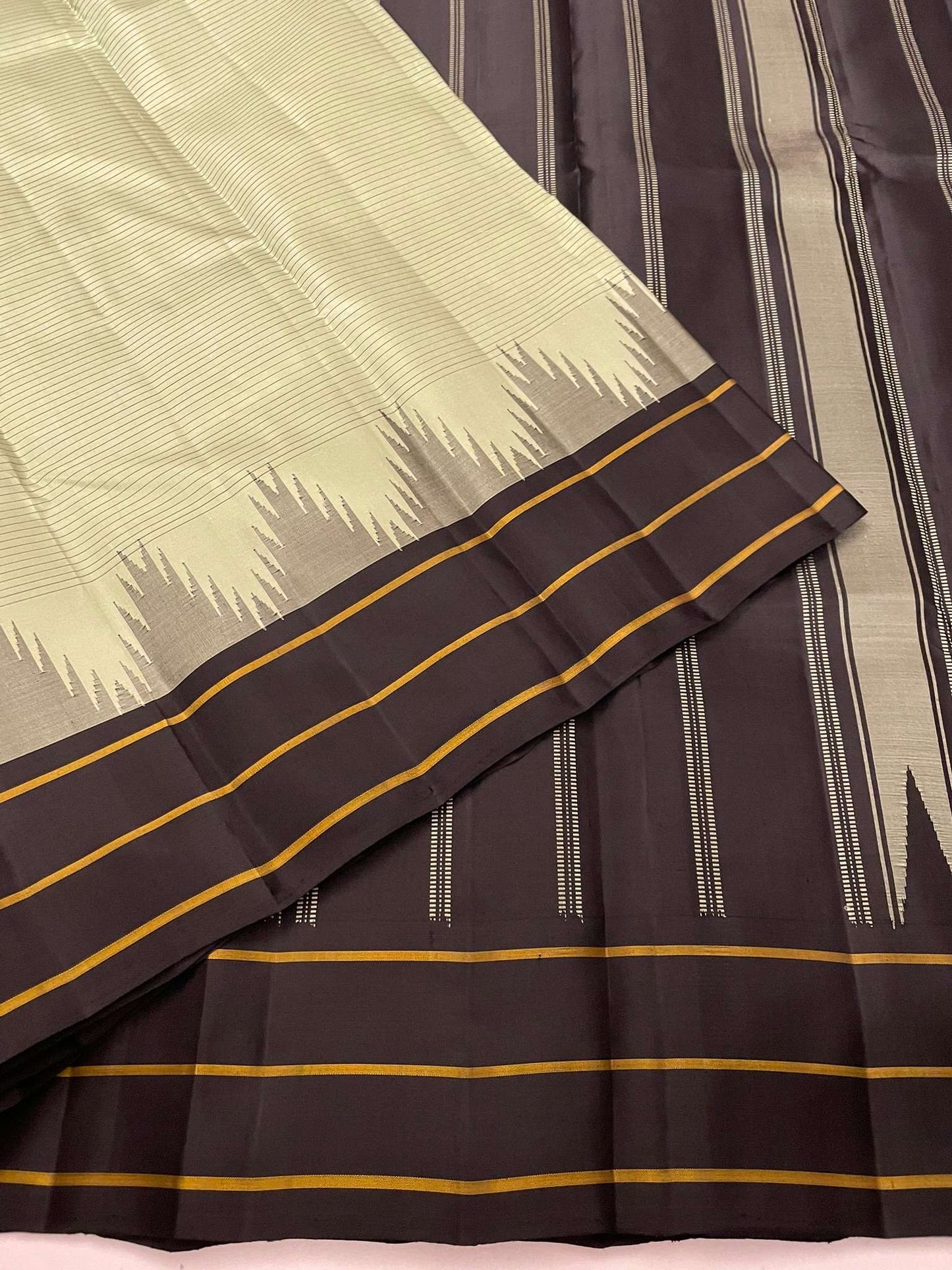 Kanchivaram Silk SBE199k5-1By SRISHTA