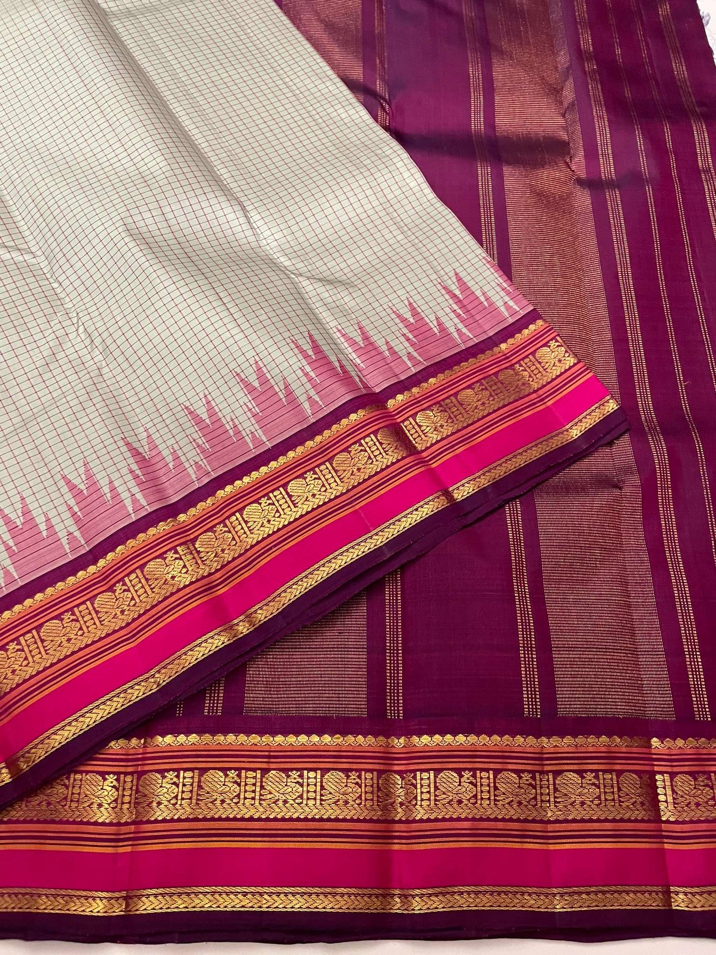 Kanchivaram Silk SBE138J5-1 By SRISHTA