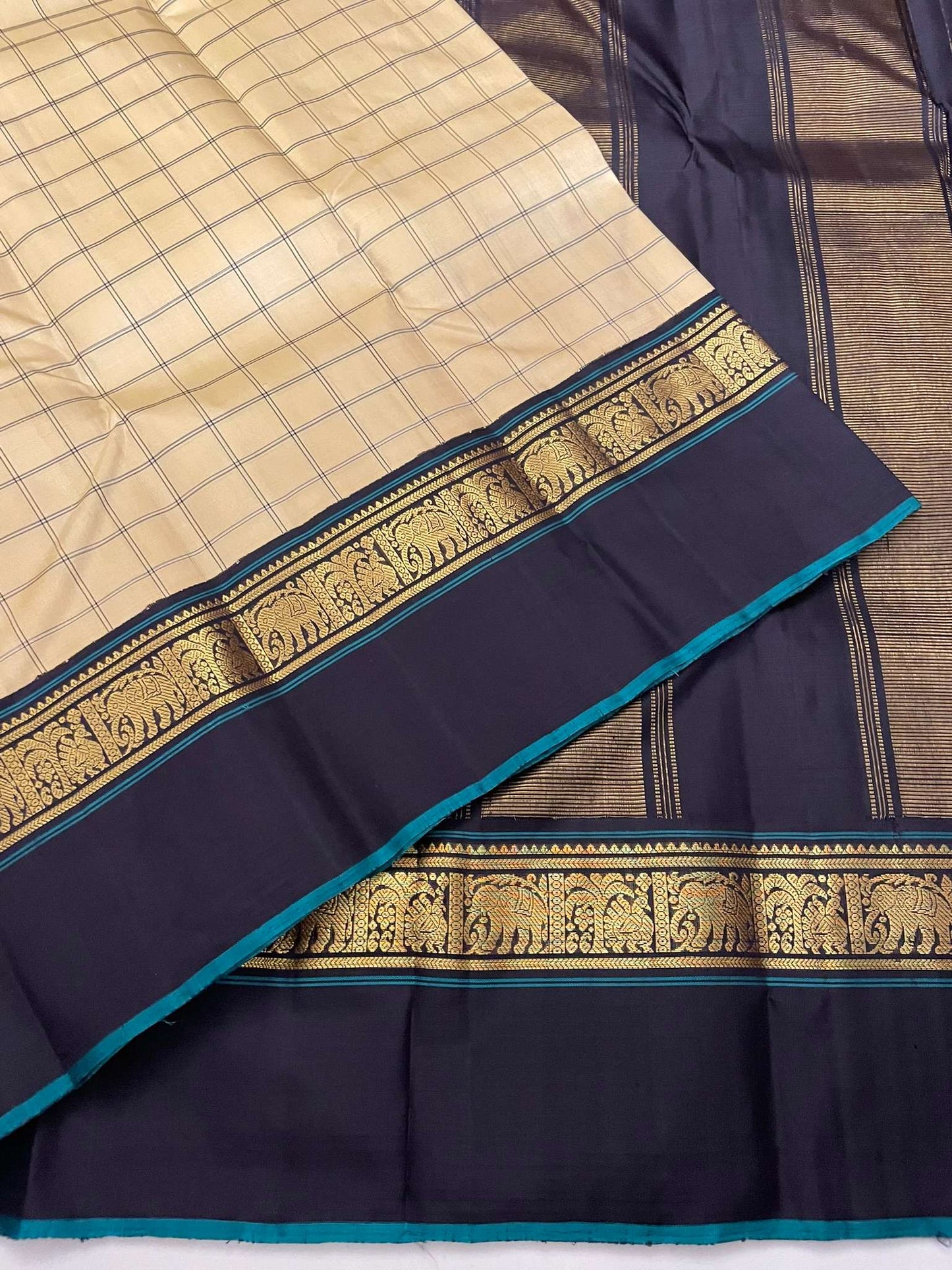 Kanchivaram Silk SBE138J5-8 By SRISHTA