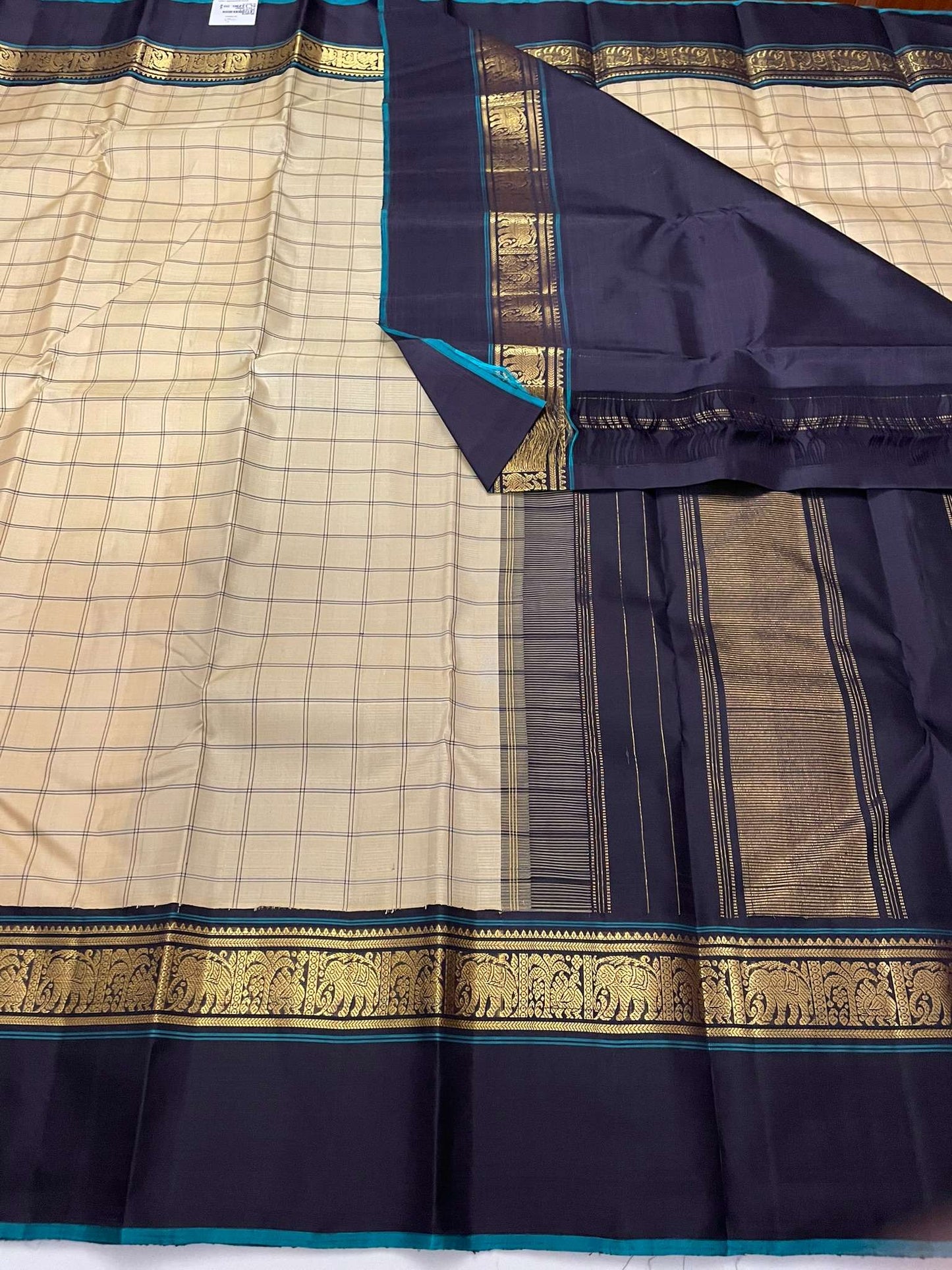 Kanchivaram Silk SBE138J5-8 By SRISHTA