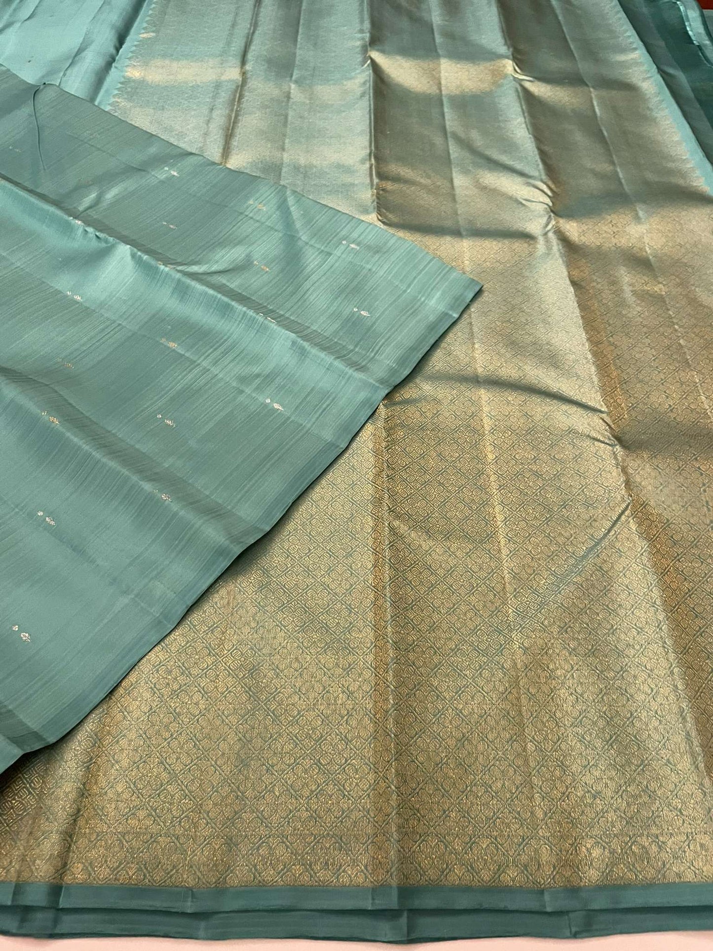 Kanchivaram Silk SBE200K5-1 By SRISHTA