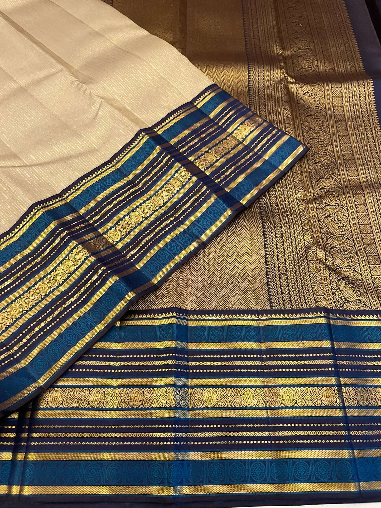Kanchivaram Silk SBE201K9-1 By SRISHTA