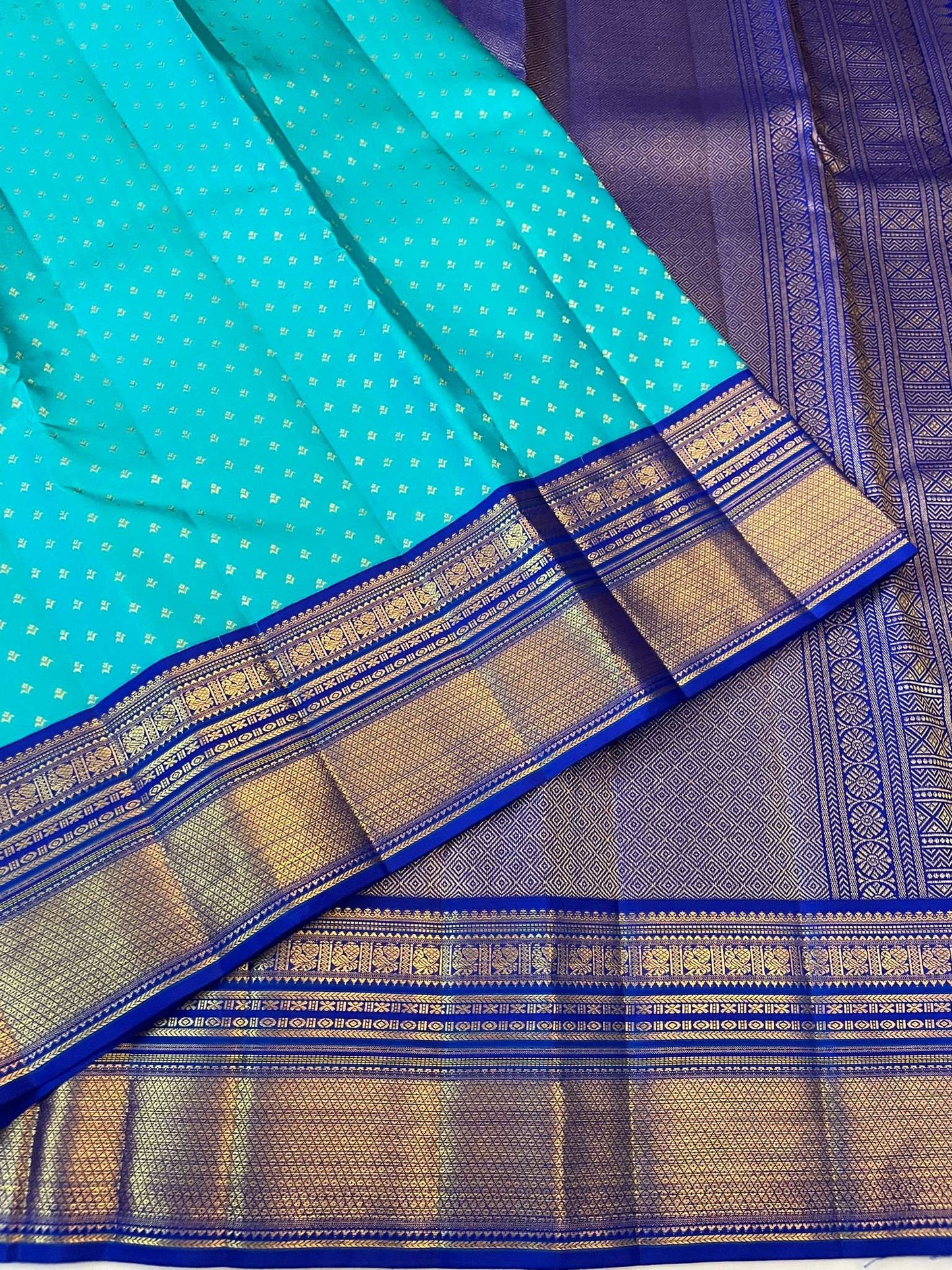 Kanchivaram Silk SBE201K12-7 By SRISHTA