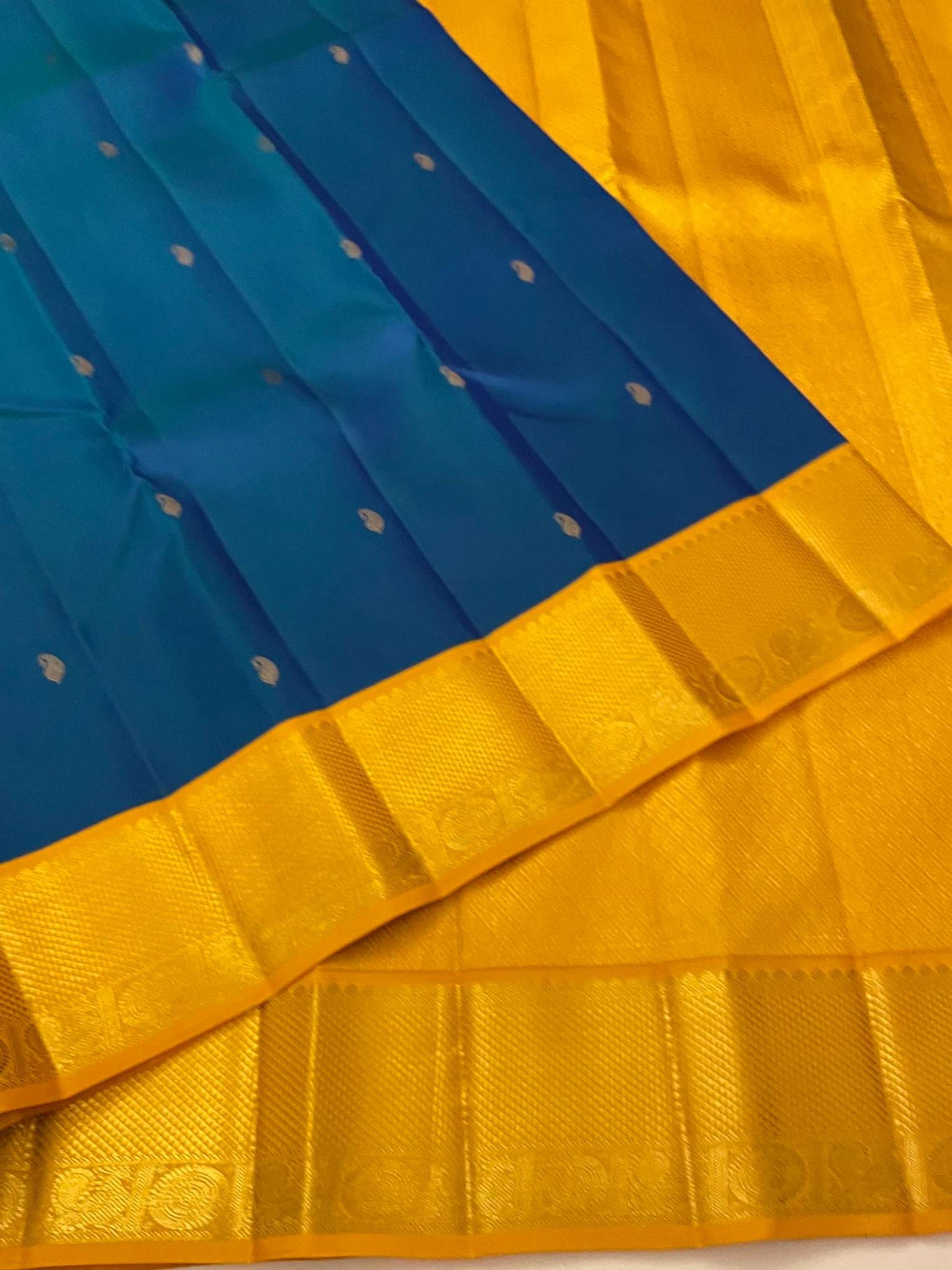 Kanchivaram Silk SBE208L2-8 By SRISHTA