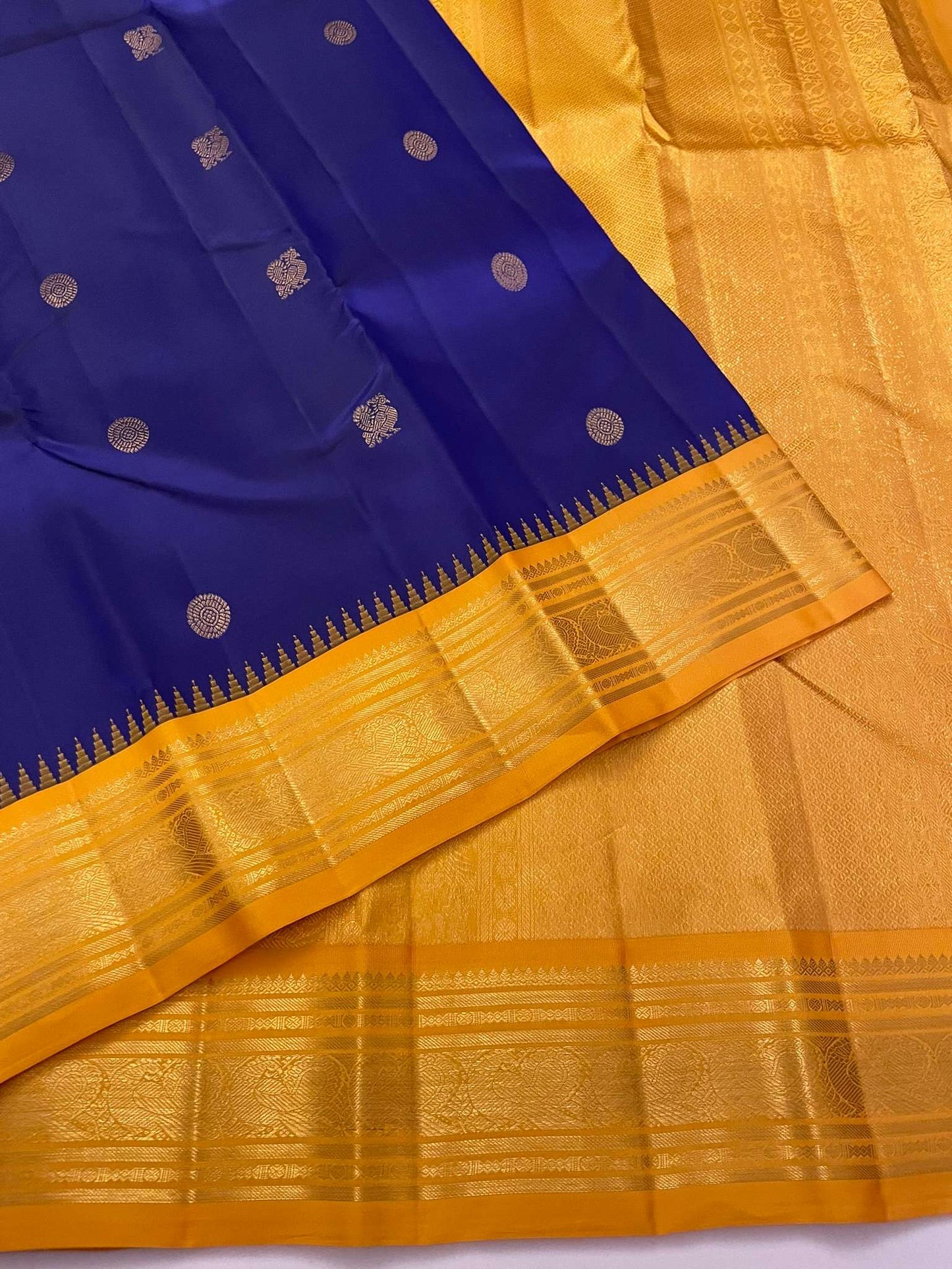 Kanchivaram Silk SBE208L2-11 By SRISHTA