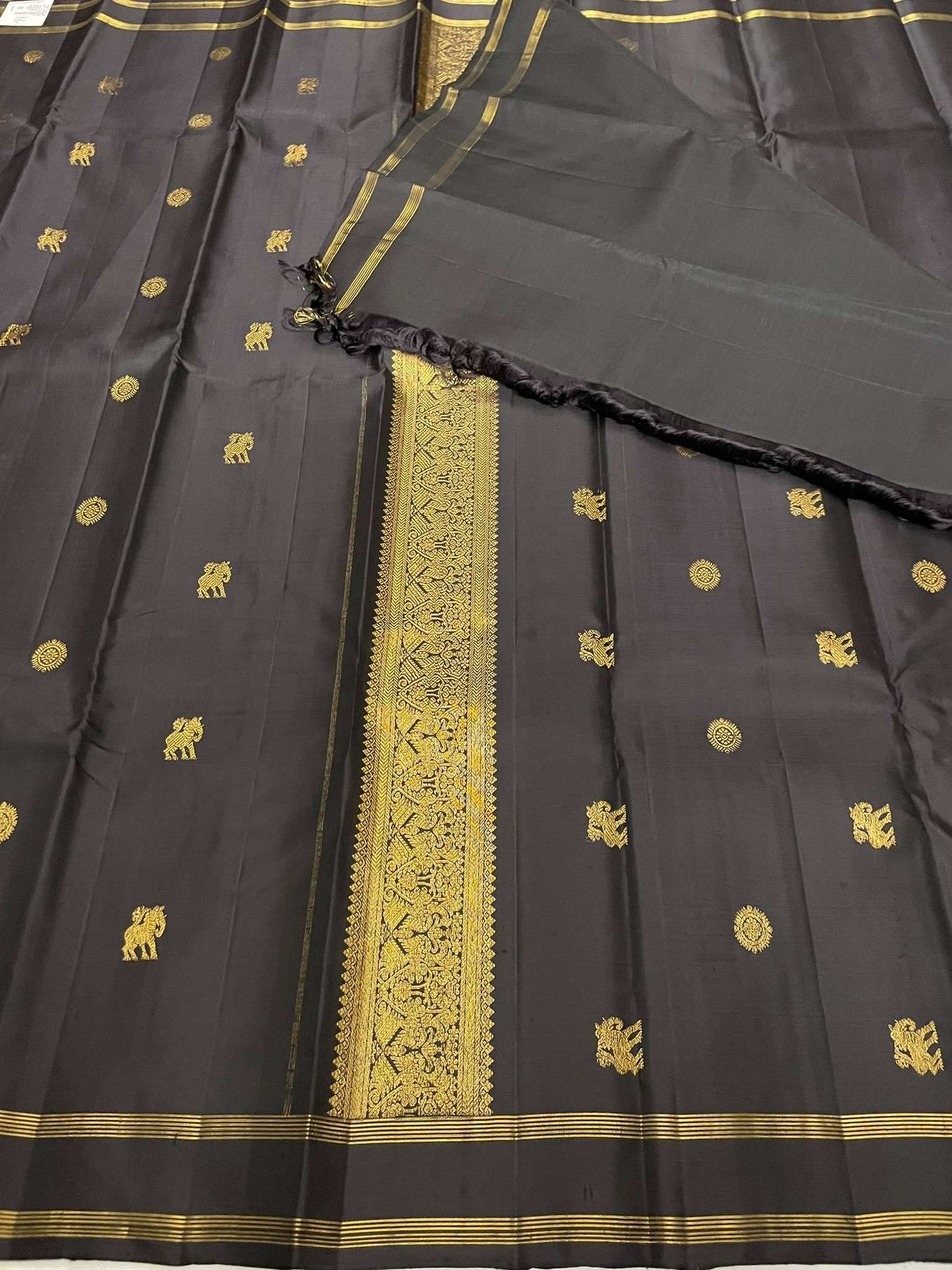 Kanchivaram Silk SBE102H1-1 By SRISHTA